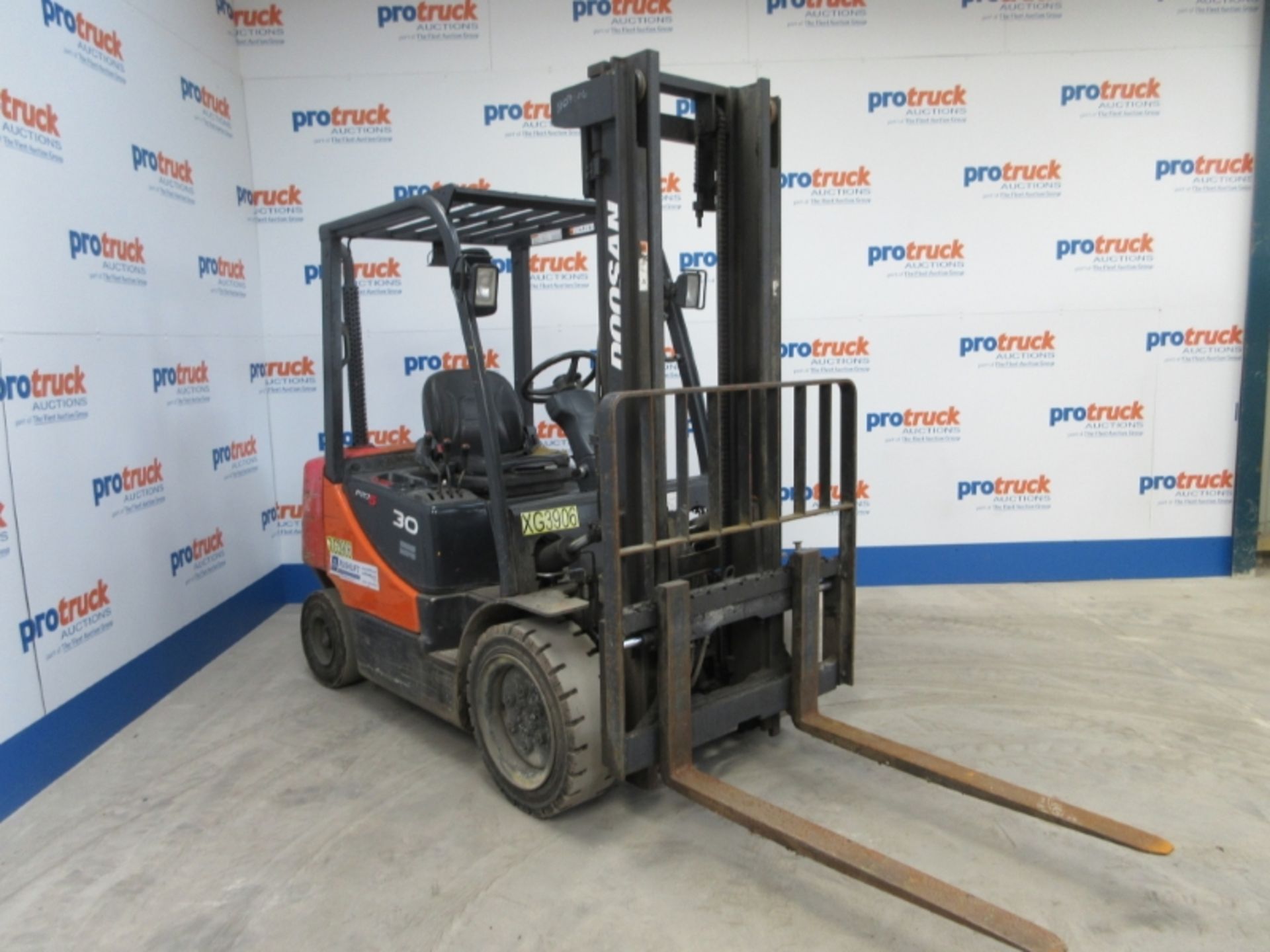 DOOSAN D30S-5 Plant Diesel - VIN: FDA06124011444 - Year: 2011 - 4,193 Hours - Duplex 3.2M - Image 2 of 9