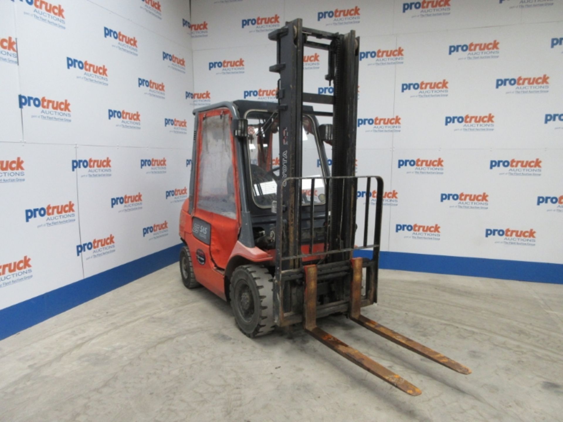 TOYOTA 62-7FDF25 Plant Diesel - VIN: 7FDF25E12882 - Year: 2001 - 3,490 Hours - Duplex 4M Forklift, - Image 2 of 9