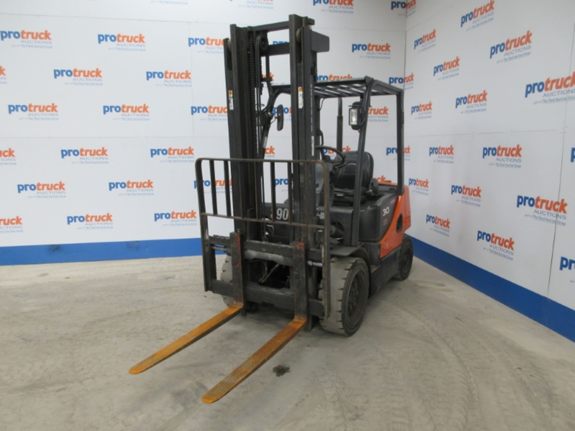 DOOSAN D30S-5 Plant Diesel - VIN: FDA06124011445 - Year: 2011 - 3,798 Hours - Duplex 3.2M