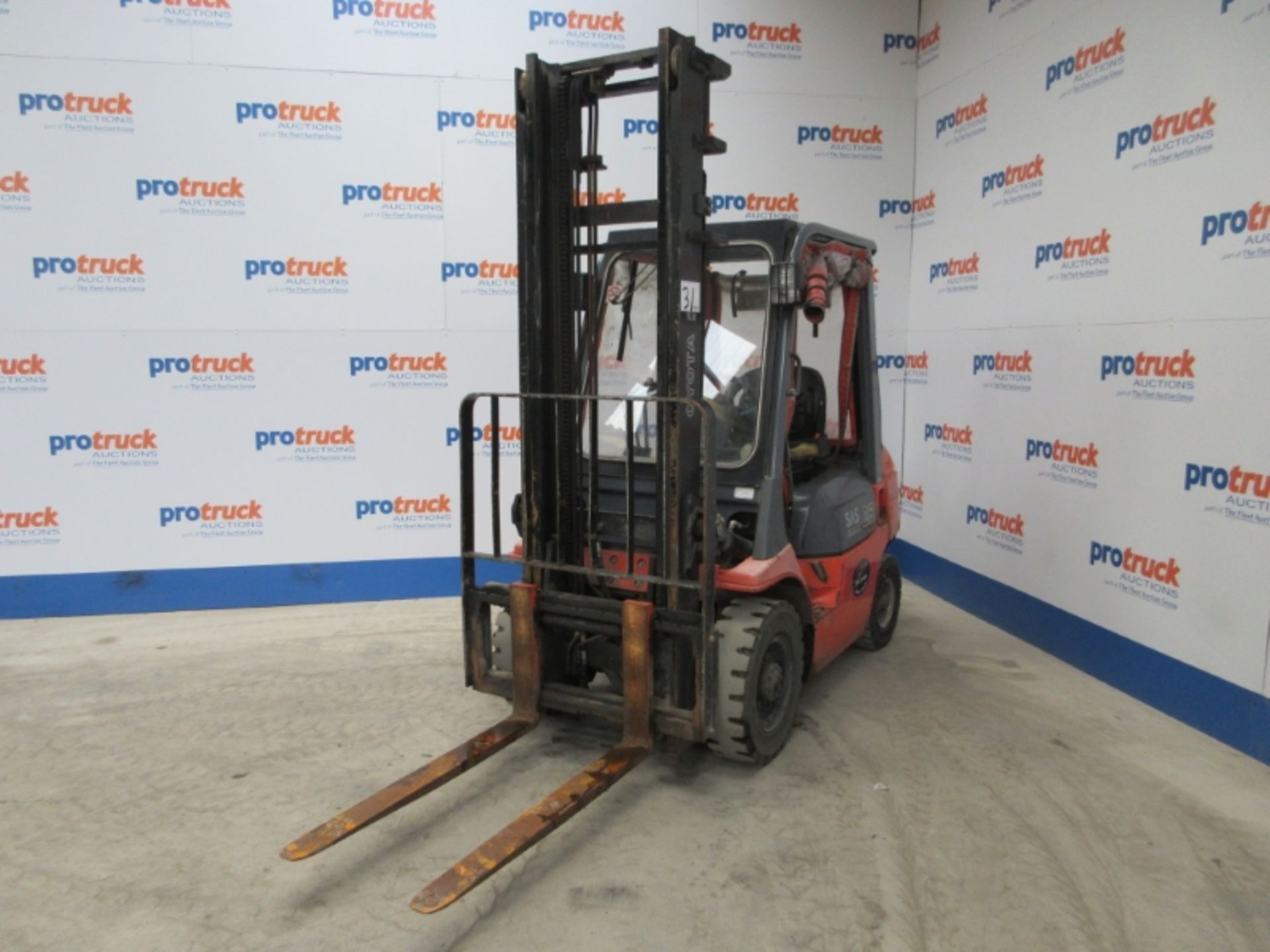 TOYOTA 62-7FDF25 Plant Diesel - VIN: 7FDF25E12882 - Year: 2001 - 3,490 Hours - Duplex 4M Forklift,