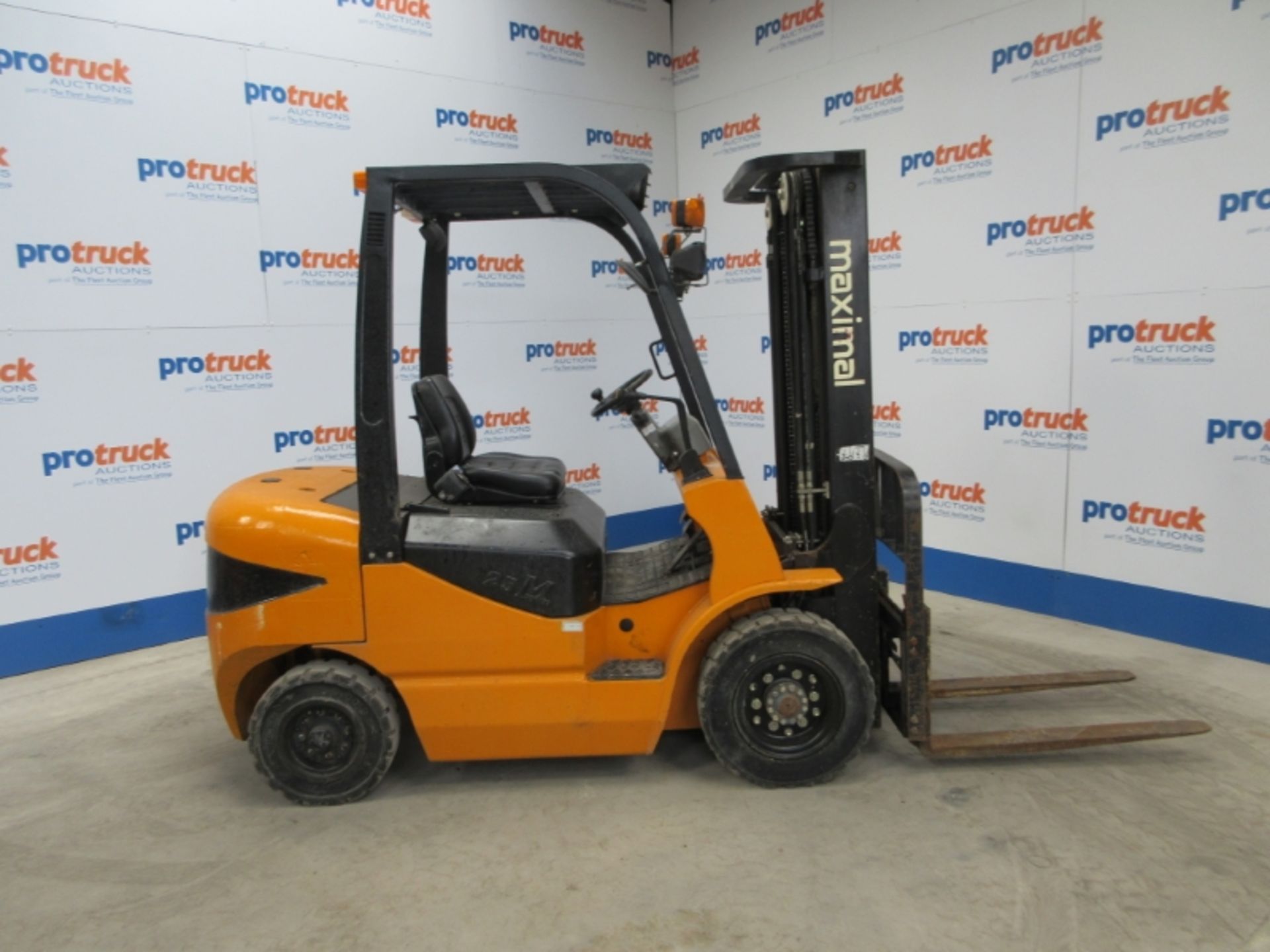 MAXIMAL FD25T-M2W0 Plant Diesel - VIN: 13250438 - 2,726 Hours - Triplex 4.8M Forklift, Sideshift, - Image 6 of 9