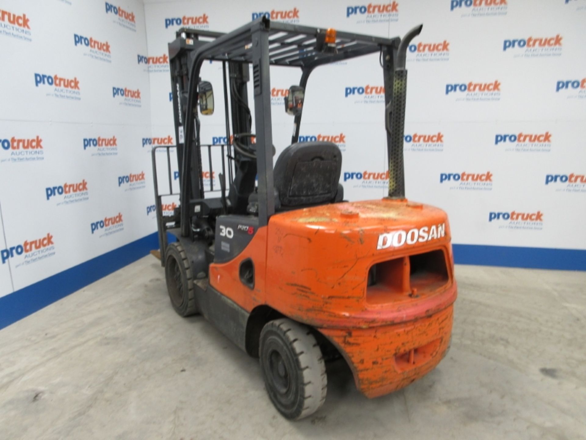 DOOSAN D30S-5 Plant Diesel - VIN: FDA06124011445 - Year: 2011 - 3,798 Hours - Duplex 3.2M - Image 4 of 9