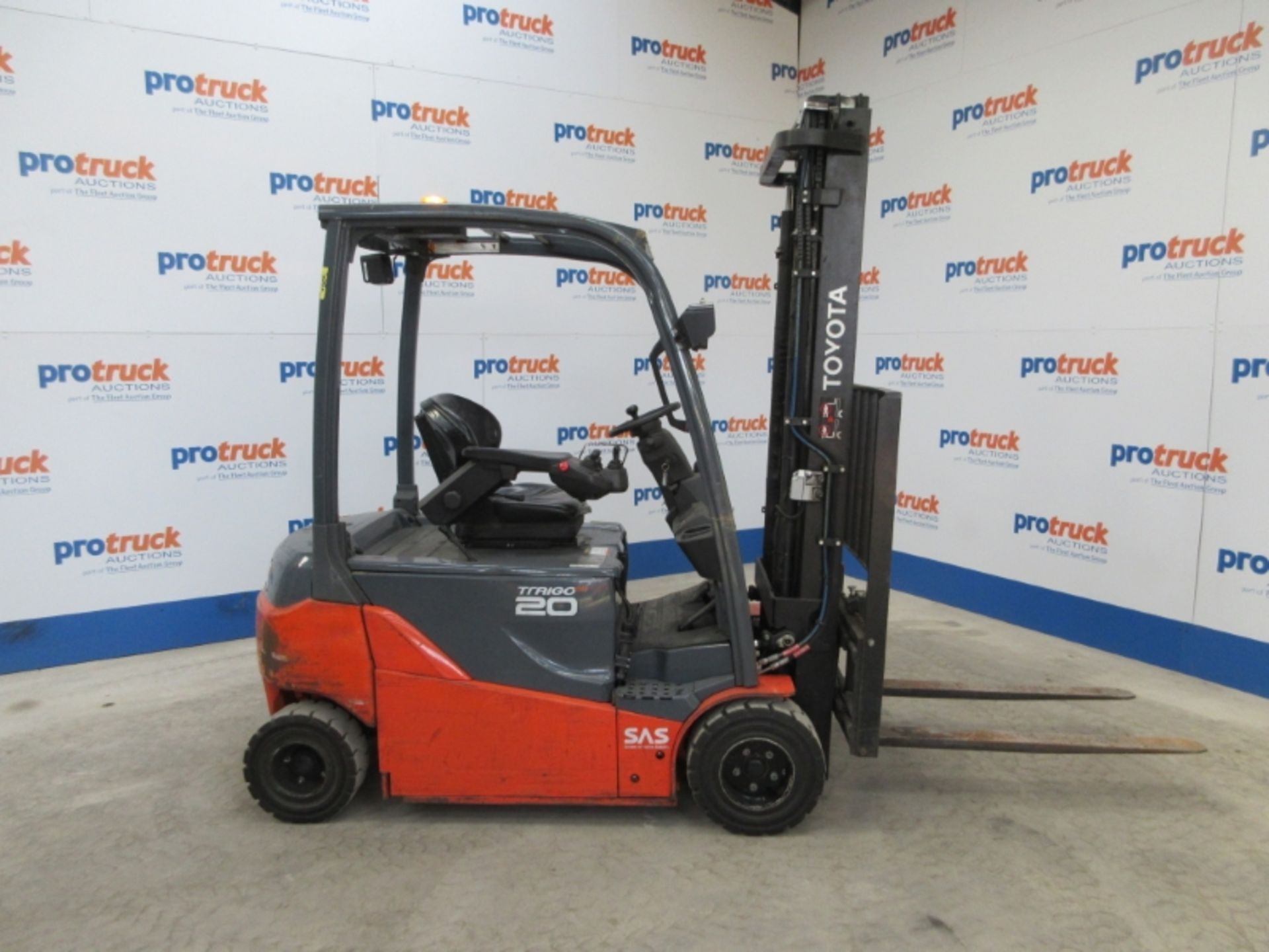 TOYOTA 8FBMT20 Plant Electric - VIN: 8FDF25E11557 - Year: 2012 - 1,509 Hours - Duplex 3.7M Forklift, - Image 6 of 9