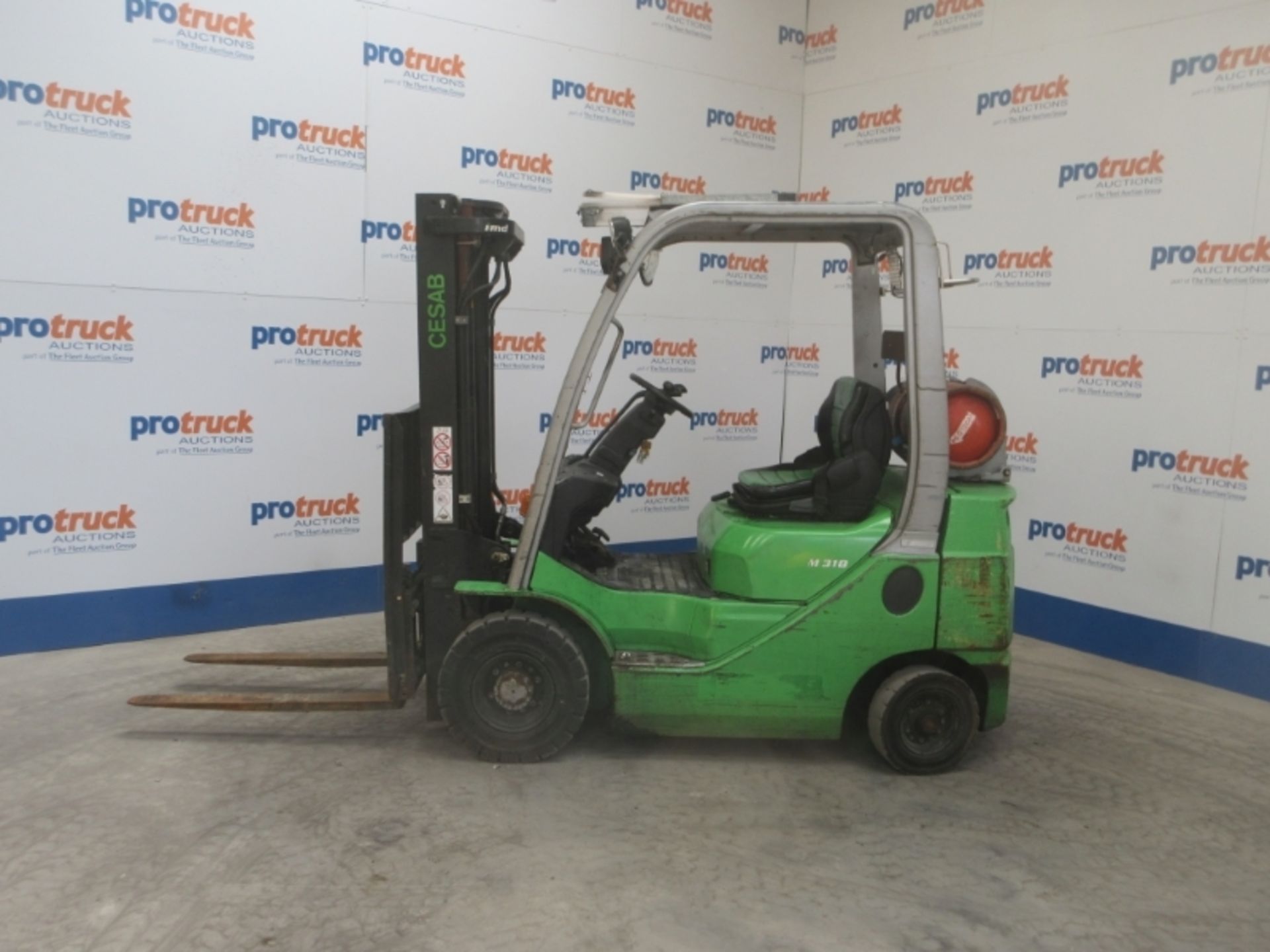 CESAB M318G Plant LPG / CNG - VIN: CE371985 - Year: 2012 - ? Hours - Triplex sideshift forklift RDL - Image 7 of 8