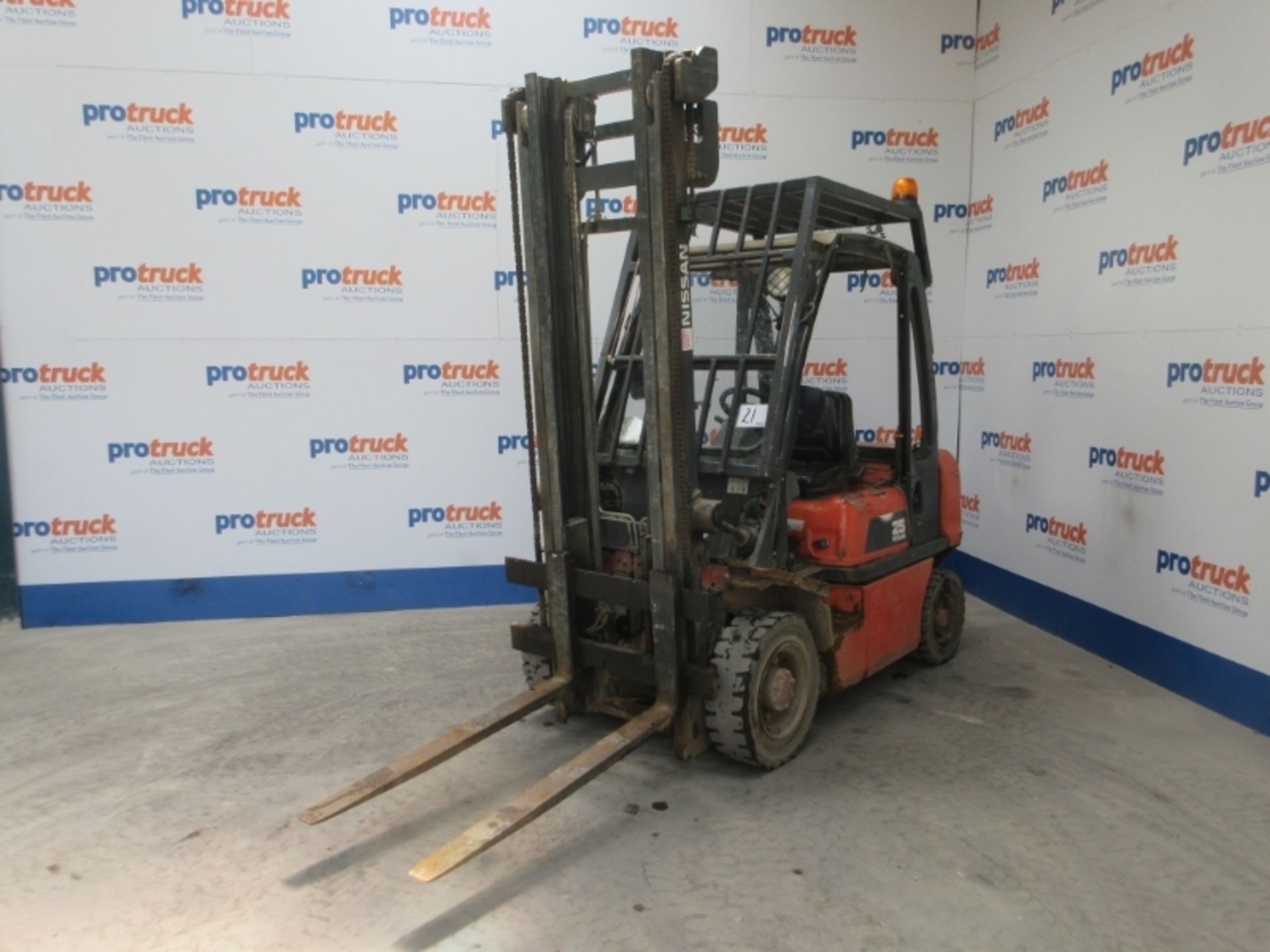 NISSAN 25 Plant Diesel - VIN: FD02A25Q - Year: 2001 - 11,732 Hours - Duplex forklift, 4m mast RDL