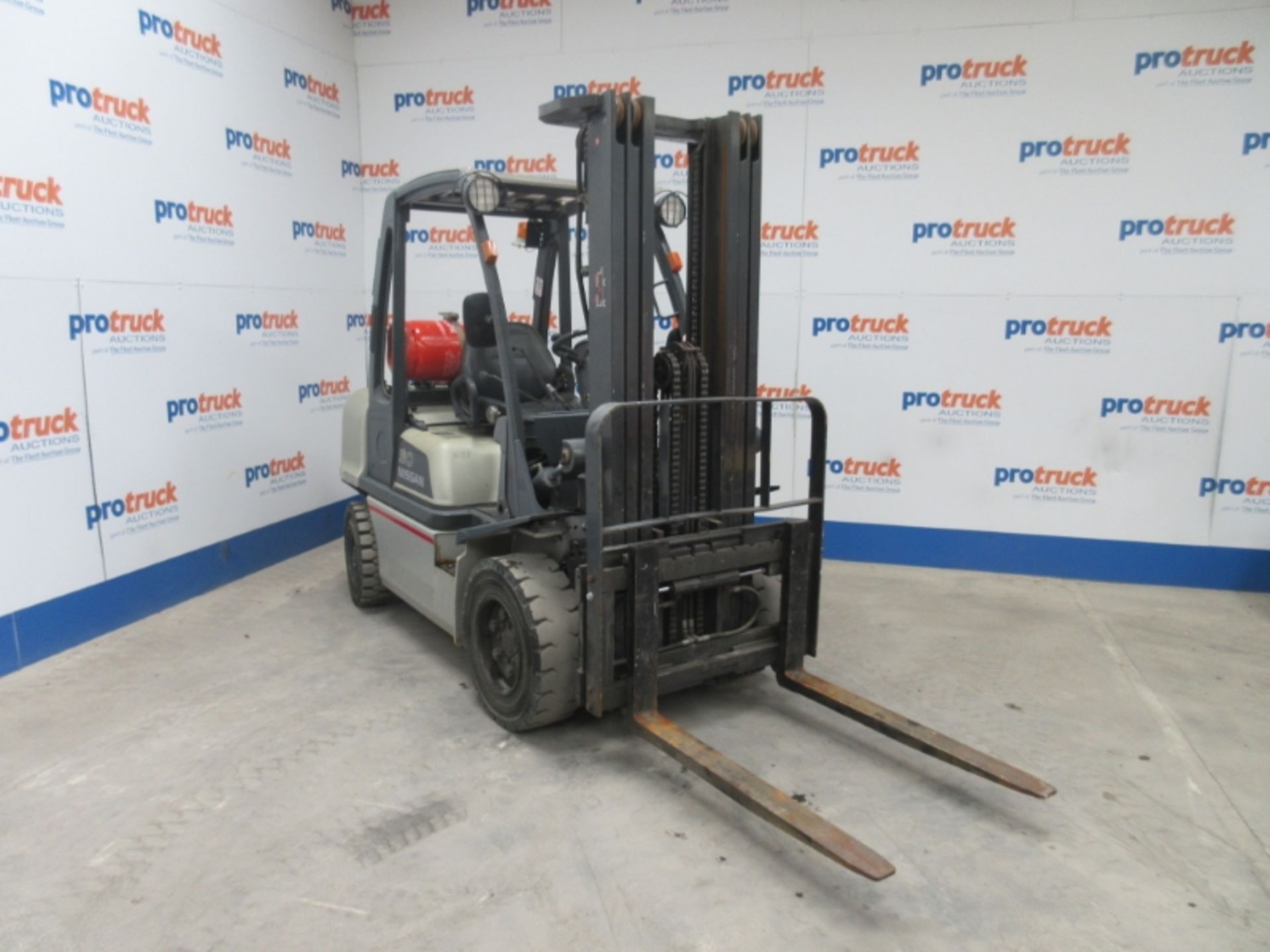 NISSAN UGD02A30PQ Plant LPG / CNG - VIN: UGD02E702469 - Year: 2007 - 1,466 Hours - Triplex Forklift, - Image 2 of 7