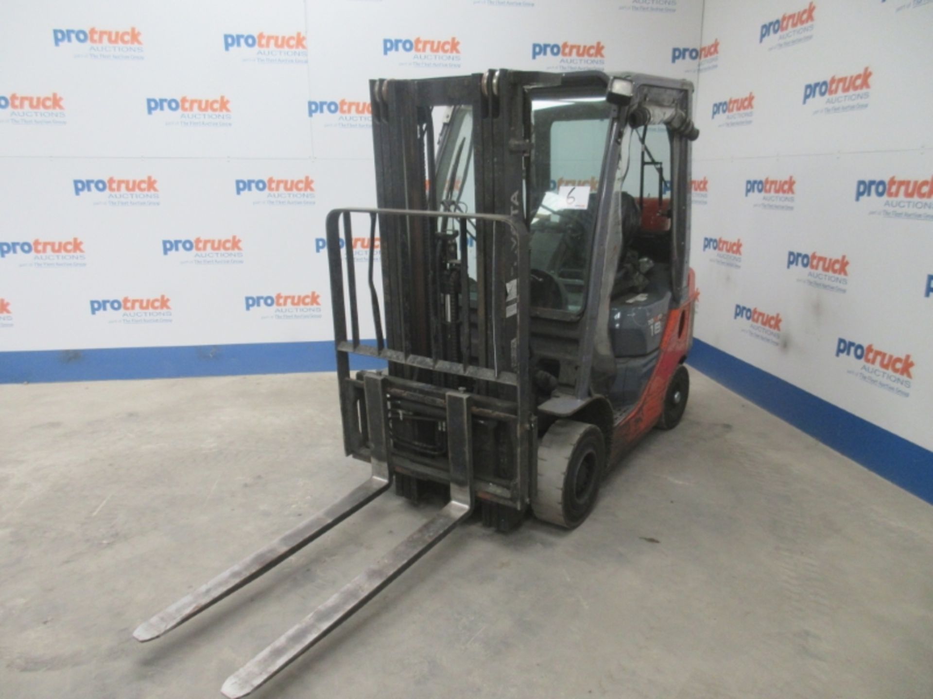 TOYOTA 02-8FGF18 Plant LPG / CNG - VIN: 8FGF18E61856 - Year: 2016 - 6,568 Hours - Triplex Forklift ,