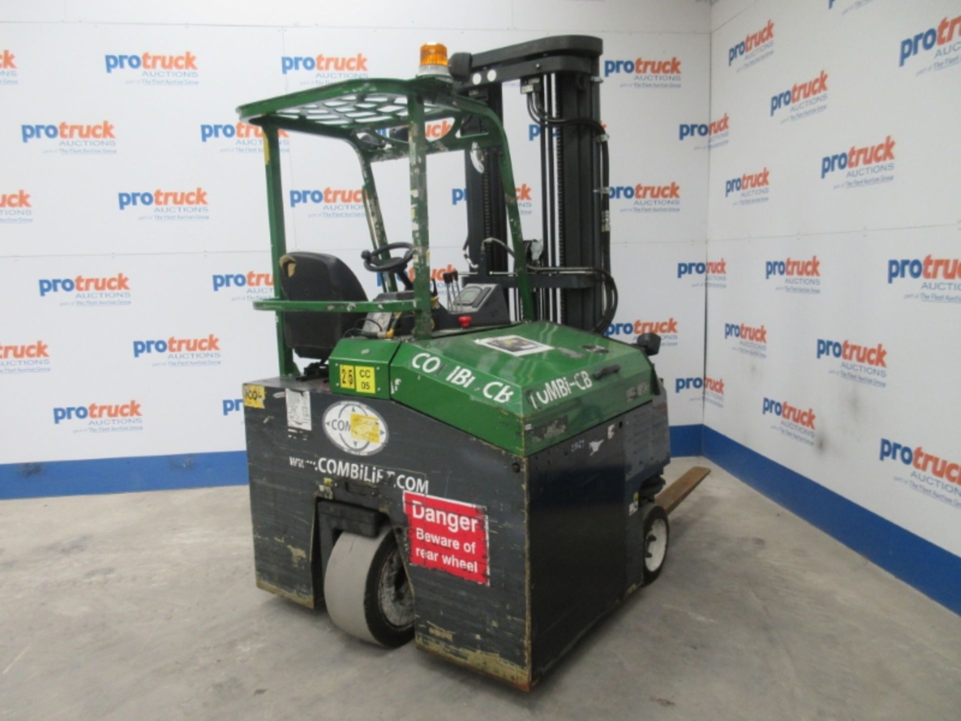 COMBILIFT C2500SBE Plant Electric - VIN: 16004 - Year: 2010 - . Hours - Triplex Combi Forklift, - Image 4 of 6