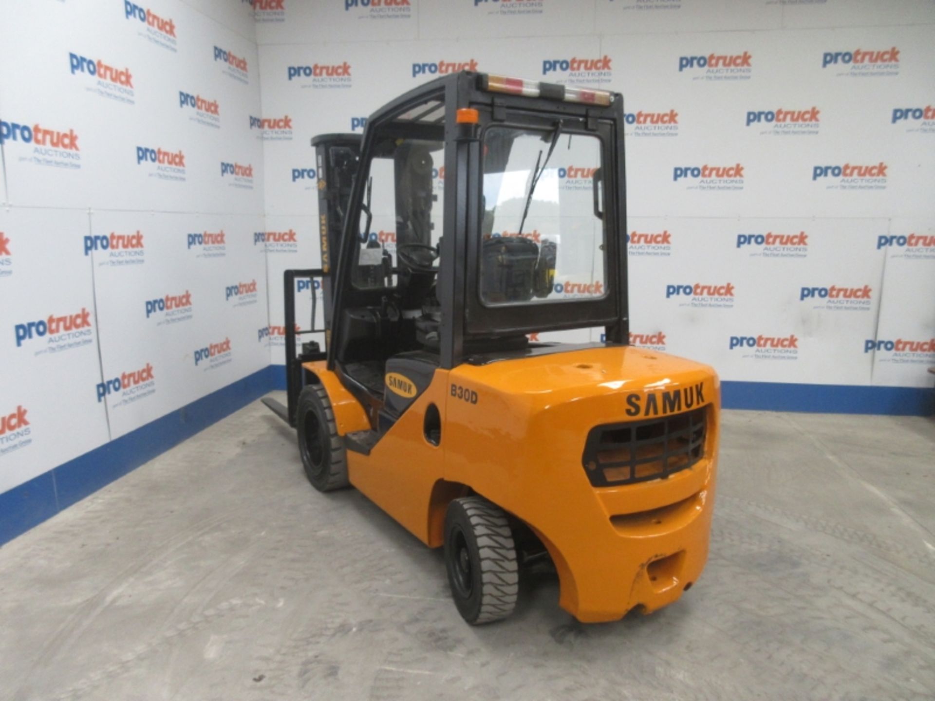 SAMUK B30D XW33M Plant Diesel - VIN: 100420146 - Year: 2010 - 5,532 Hours - Triplex Forklift, - Image 6 of 7