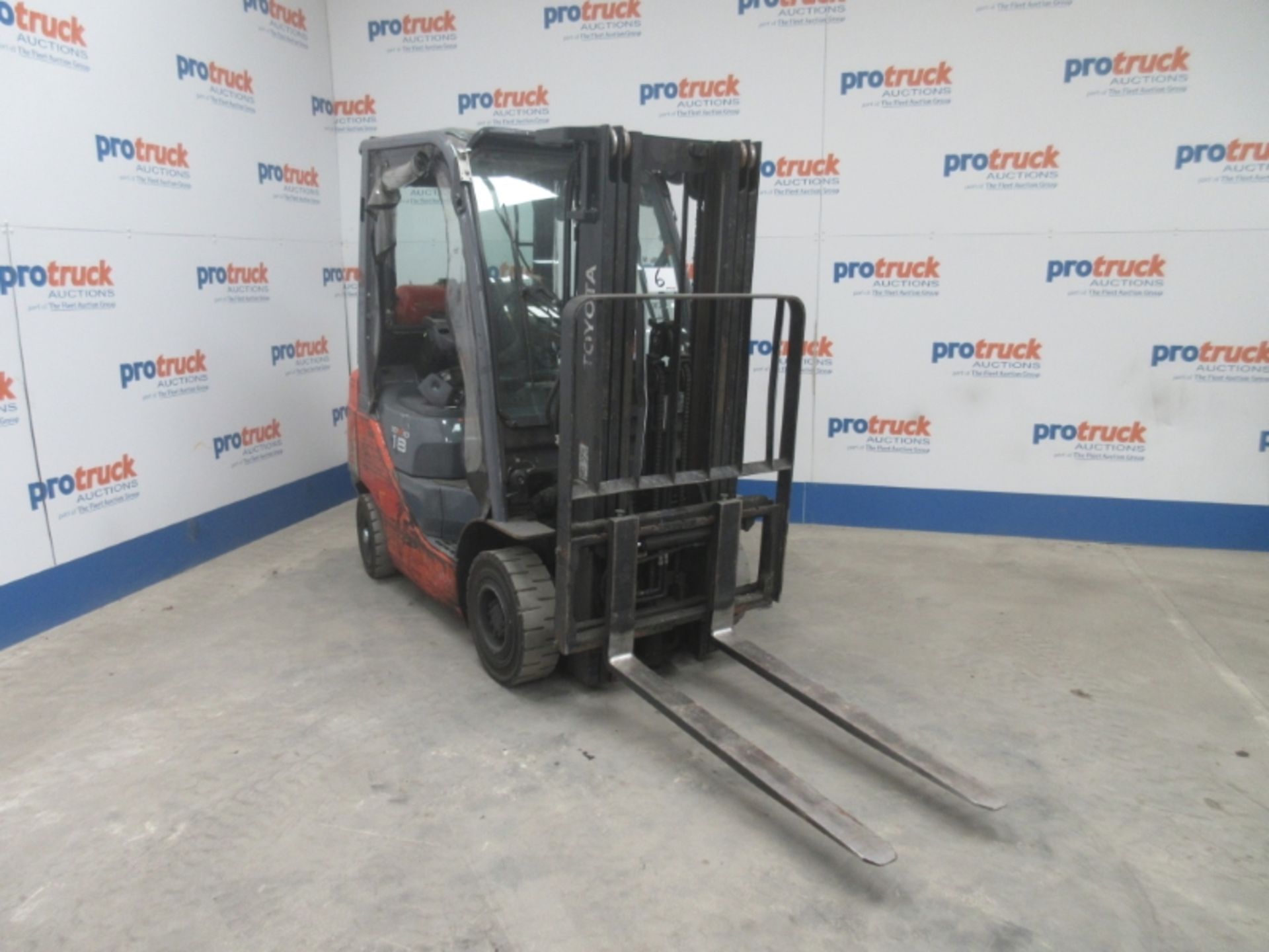 TOYOTA 02-8FGF18 Plant LPG / CNG - VIN: 8FGF18E61856 - Year: 2016 - 6,568 Hours - Triplex Forklift , - Image 2 of 7