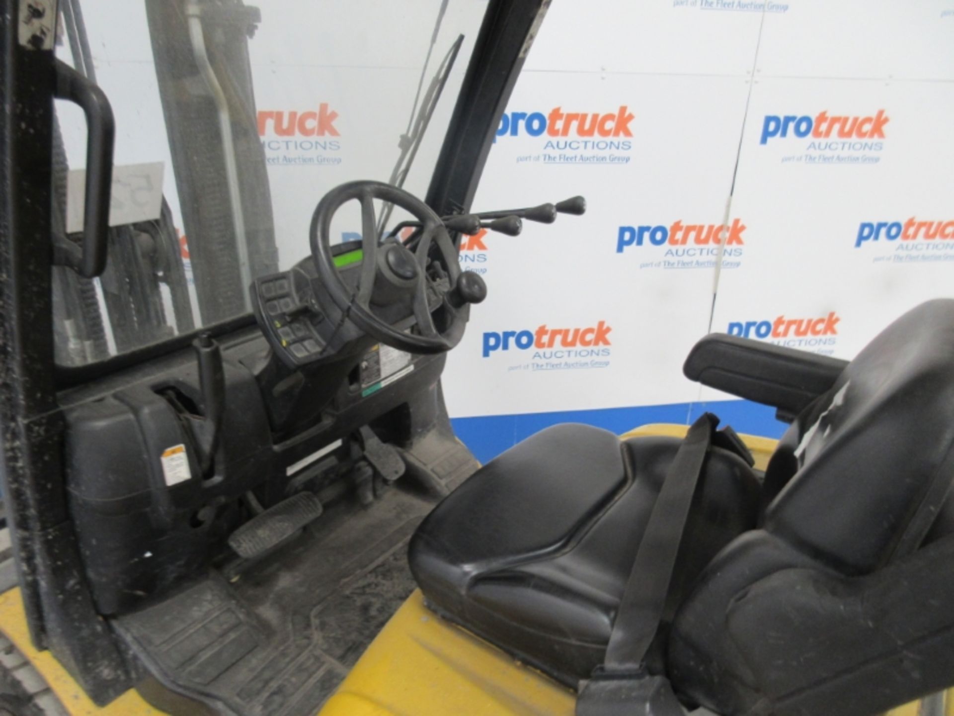 YALE GDP35VX E2195 Plant Diesel - VIN: B875B22057J - Year: 2011 - 5,442 Hours - Triplex Forklift, - Image 6 of 7