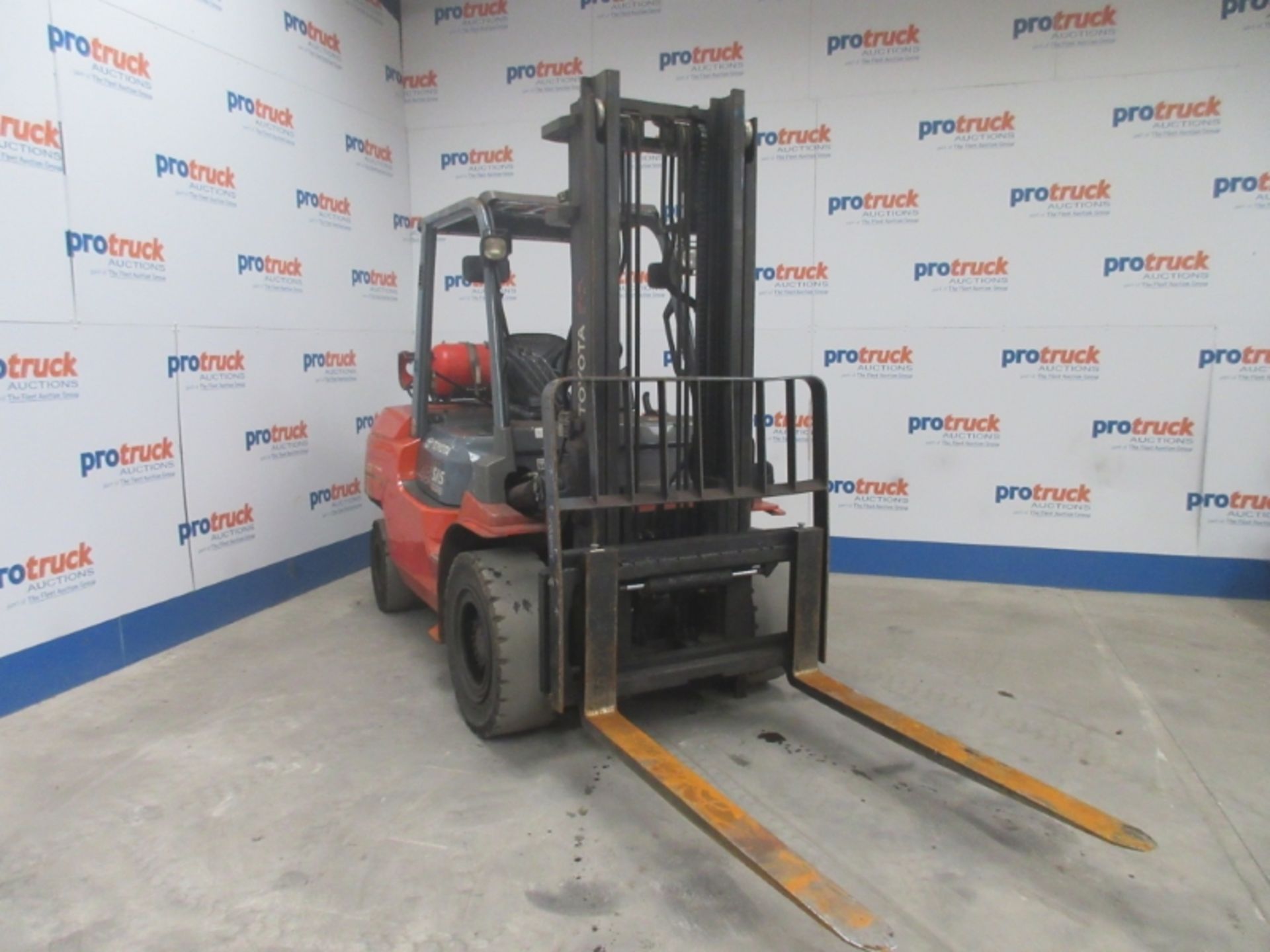 TOYOTA 02-7FG40 Plant LPG / CNG - VIN: E51830 - Year: 2013 - 5,842 Hours - Duplex Forklift, - Image 2 of 7