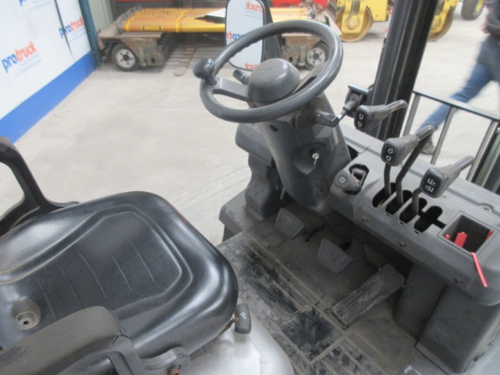 NISSAN P1D1A18LQ Plant LPG / CNG - VIN: P1D1E702019 - Year: 2012 - 8,659 Hours - Duplex Forklift, - Image 6 of 7