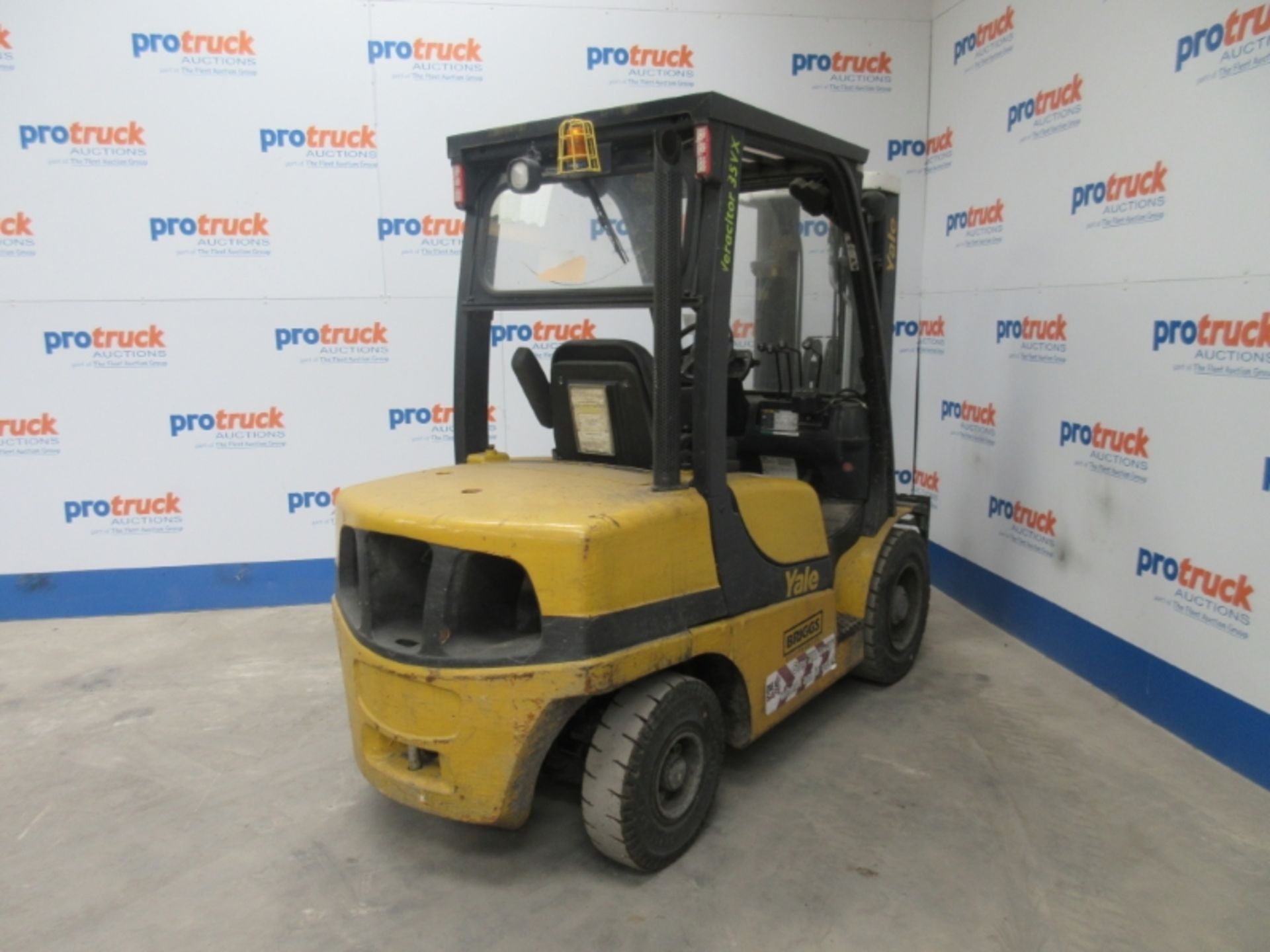 YALE GDP35VX E2195 Plant Diesel - VIN: B875B22057J - Year: 2011 - 5,442 Hours - Triplex Forklift, - Image 4 of 7