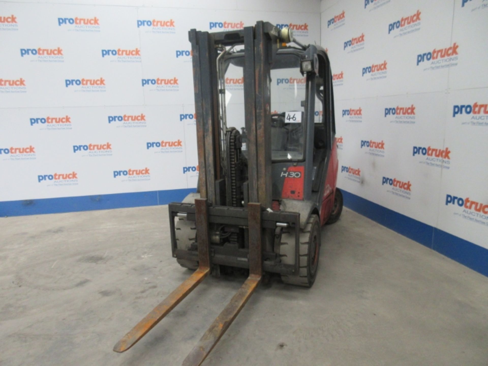 LINDE H30D Plant Diesel - VIN: H2X393T04912 - Year: 2006 - 7,900 Hours - Duplex Forklift, Sideshift,