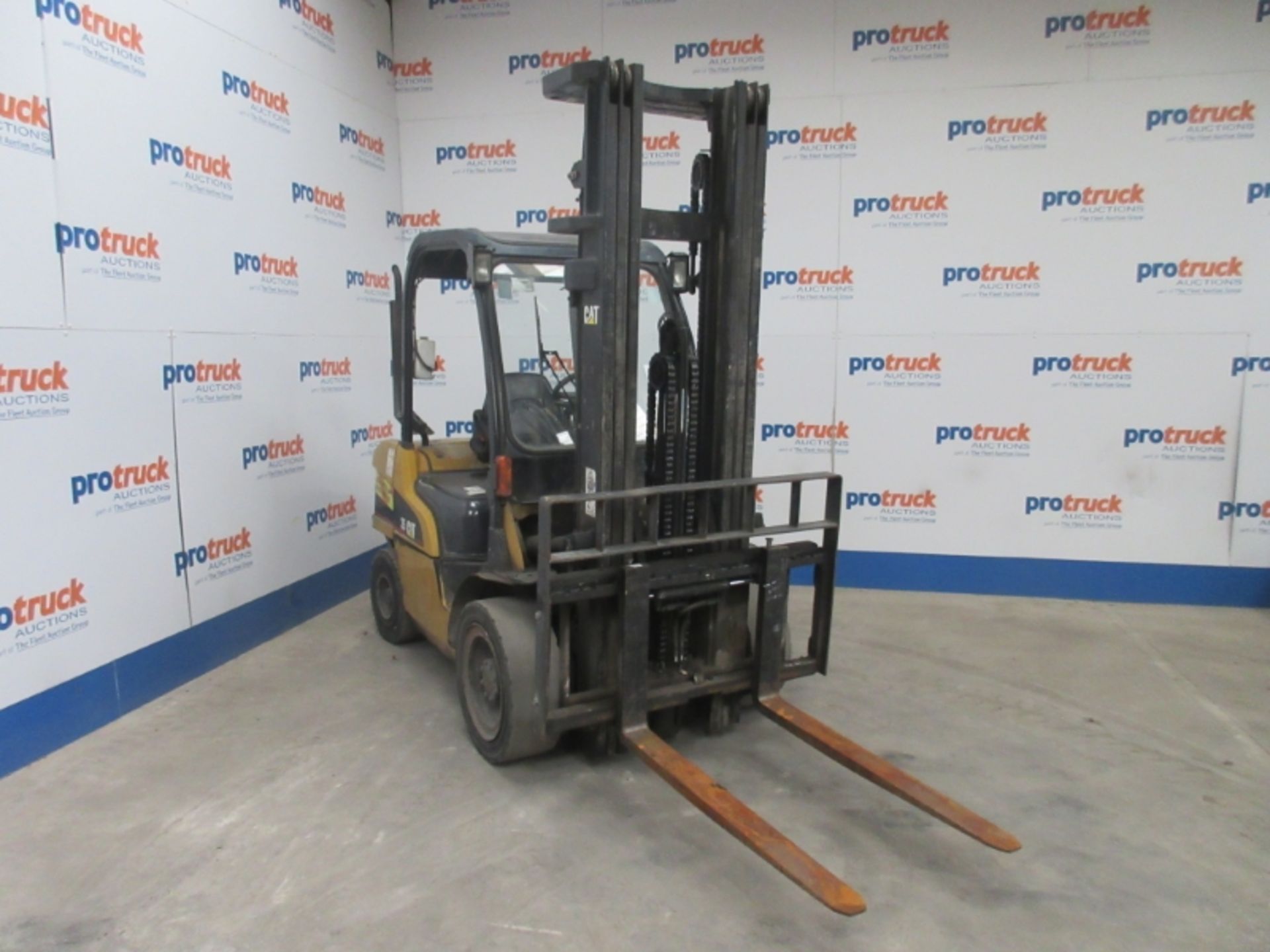 CATERPILLAR DP35N Plant Diesel - VIN: ET14E50690 - Year: 2006 - 8,673 Hours - Triplex Forklift, - Bild 2 aus 7