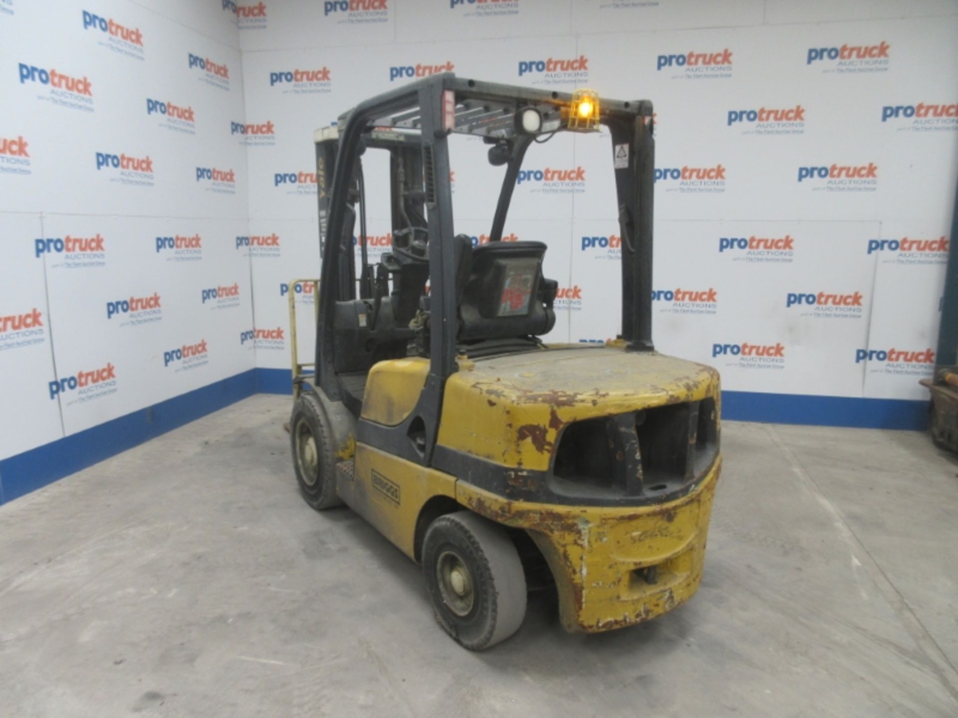 YALE GDP30VX E2195 Plant Diesel - VIN: B875B21720J - Year: 2011 - 6,327 Hours - Triplex Forklift, - Image 3 of 7