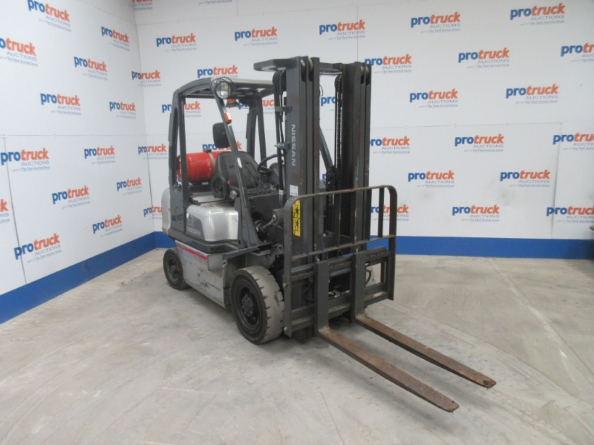 NISSAN U1D2A25LQ Plant LPG / CNG - VIN: U1D2E701341 - Year: 2011 - 3,217 Hours - Triplex Forklift, - Image 2 of 7