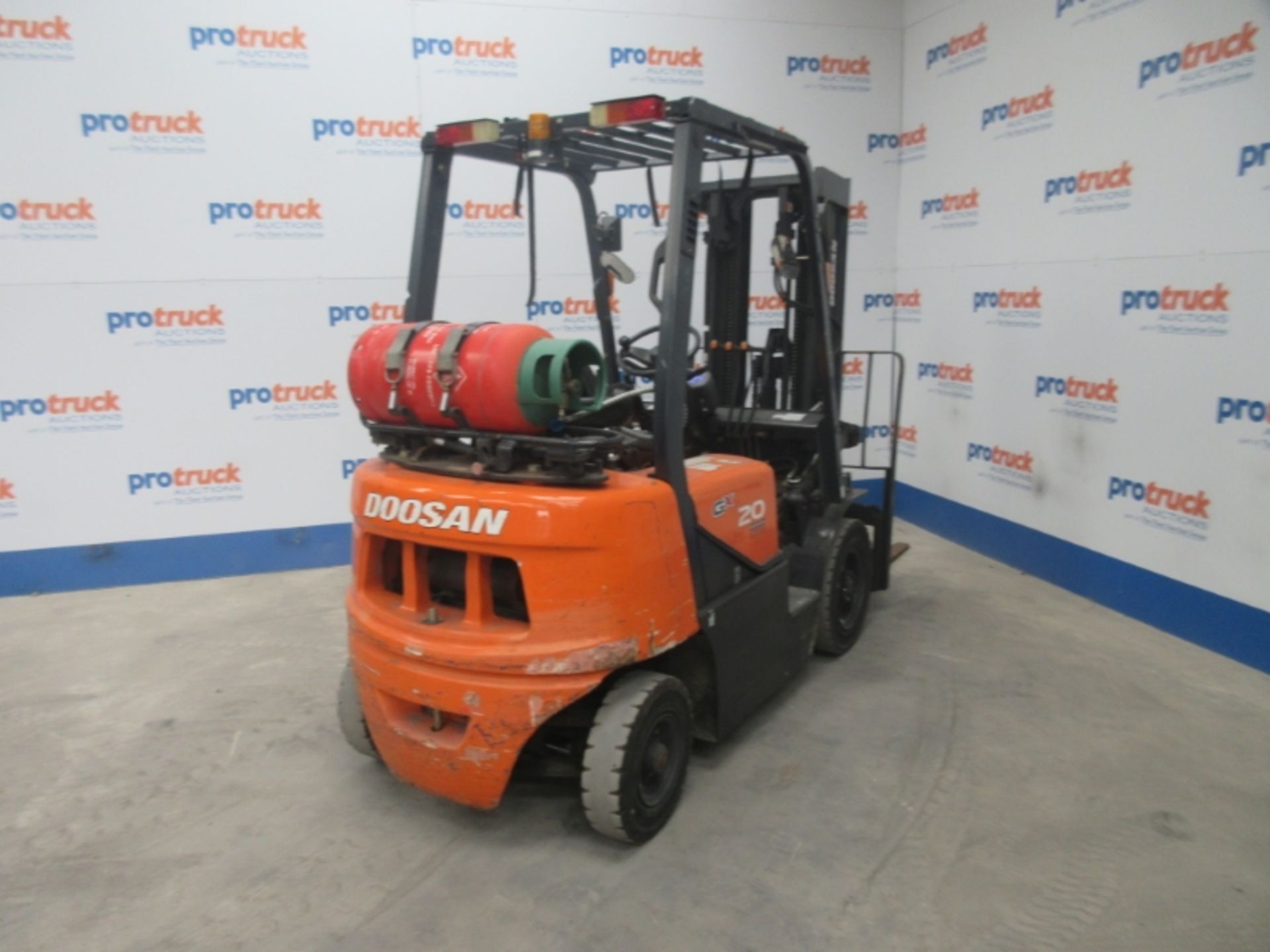 DOOSAN G20G Plant LPG / CNG - VIN: FGA0W233000576 - Year: 2015 - 1,877 Hours - Triplex Forklift, - Image 4 of 7