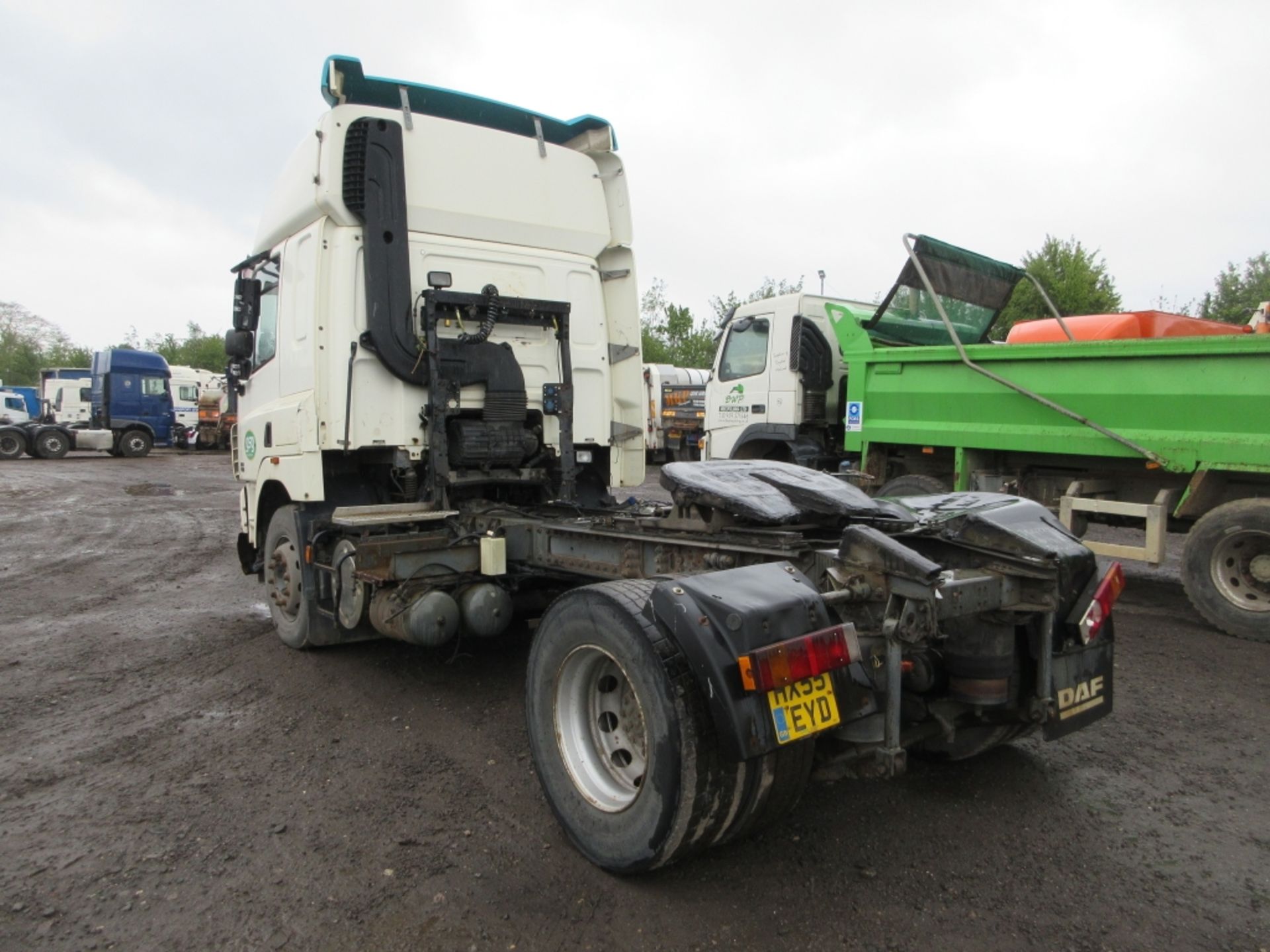 DAF TRUCKS FT CF 85.380 - 12580cc Space Cab Diesel Automatic - VIN: XLRTE85C0E694315 - Year: - Image 4 of 6