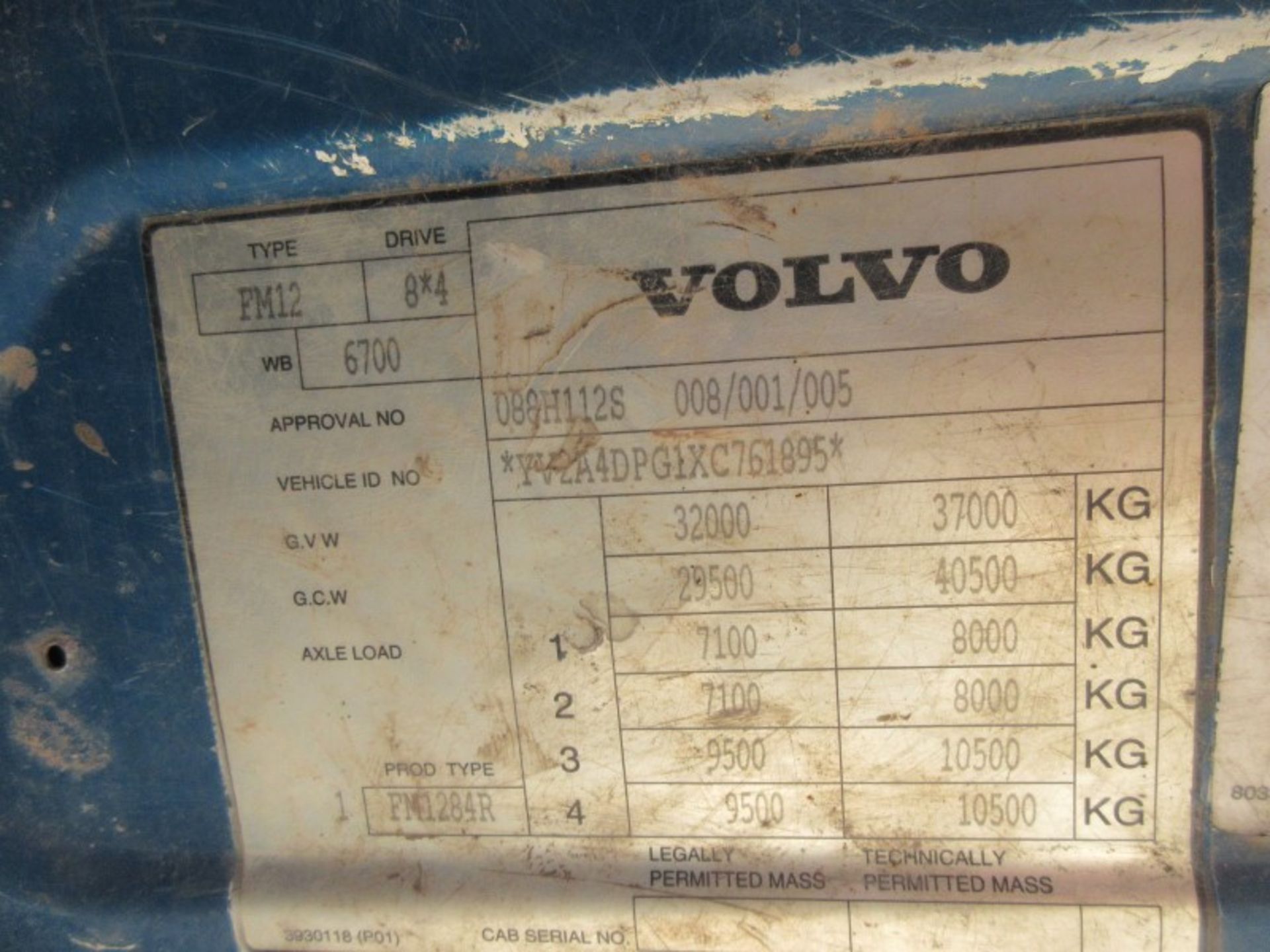 VOLVO FM 12.340 - 12130cc Sleeper Cab Diesel - VIN: YV2A4DPG1XC761895 - Year: 1999 - 470,000 km - - Image 3 of 8