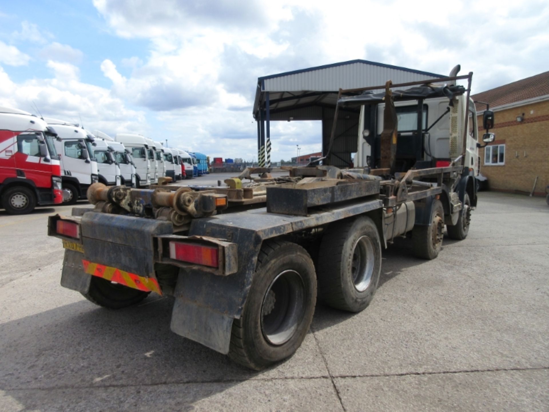 DAF TRUCKS CF 85.360 - 12900cc Day Cab Diesel - VIN: XLRAD85MC0E767246 - Year: 2007 - 584,724 km - - Image 7 of 8