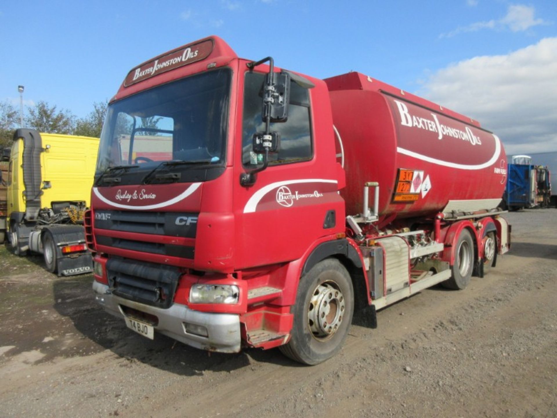 DAF TRUCKS FAD CF 75 - 9200cc Day Cab Diesel - VIN: XLRAN75PC0E610219 - Year: 2003 - NO DISPLAY km -