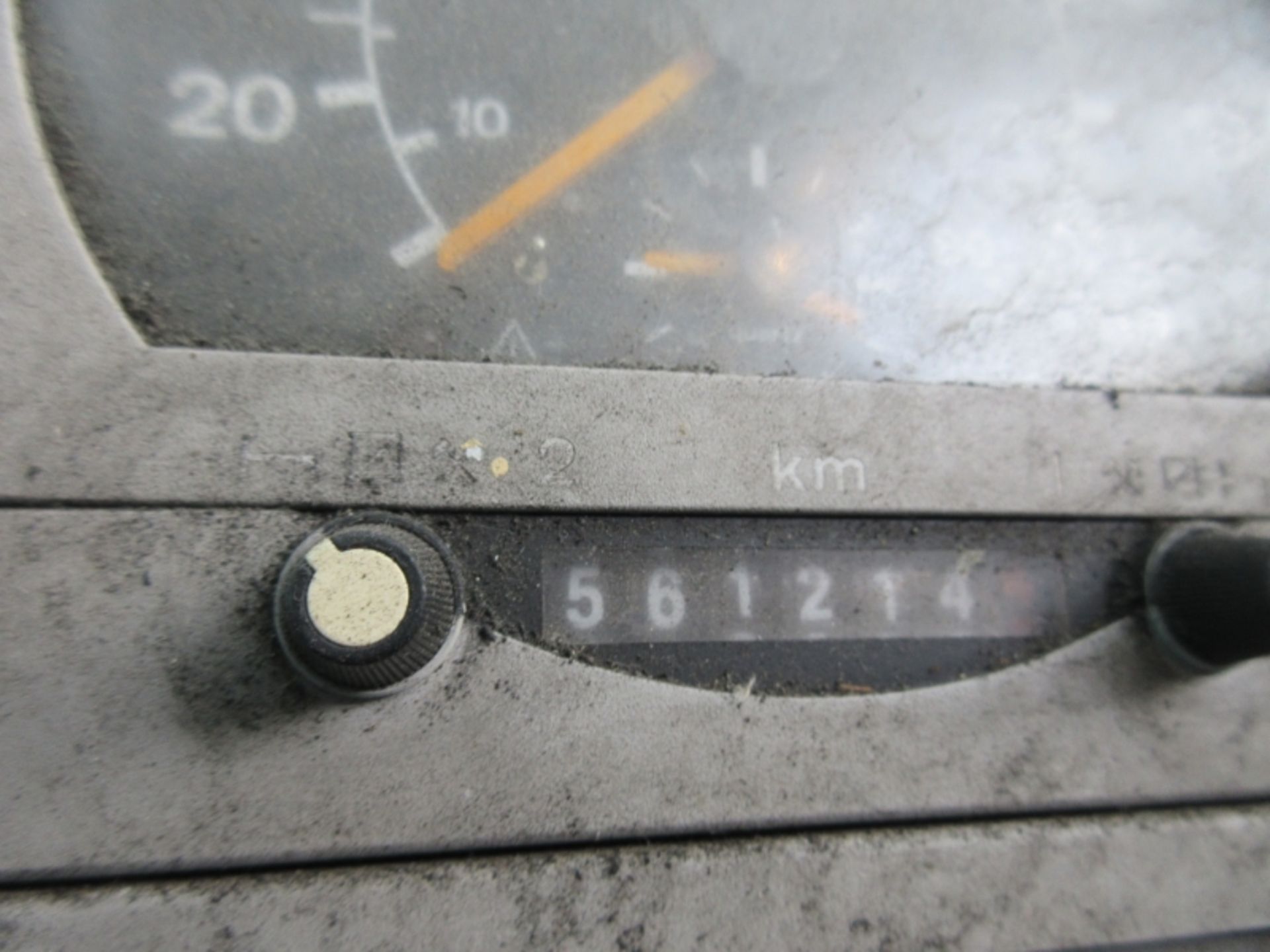 MAN M2000 15.220 - 8870cc Sleeper Cab Diesel - VIN: WMAL88ZZZ2Y100478 - Year: 2002 - 561,000 km - - Image 8 of 8