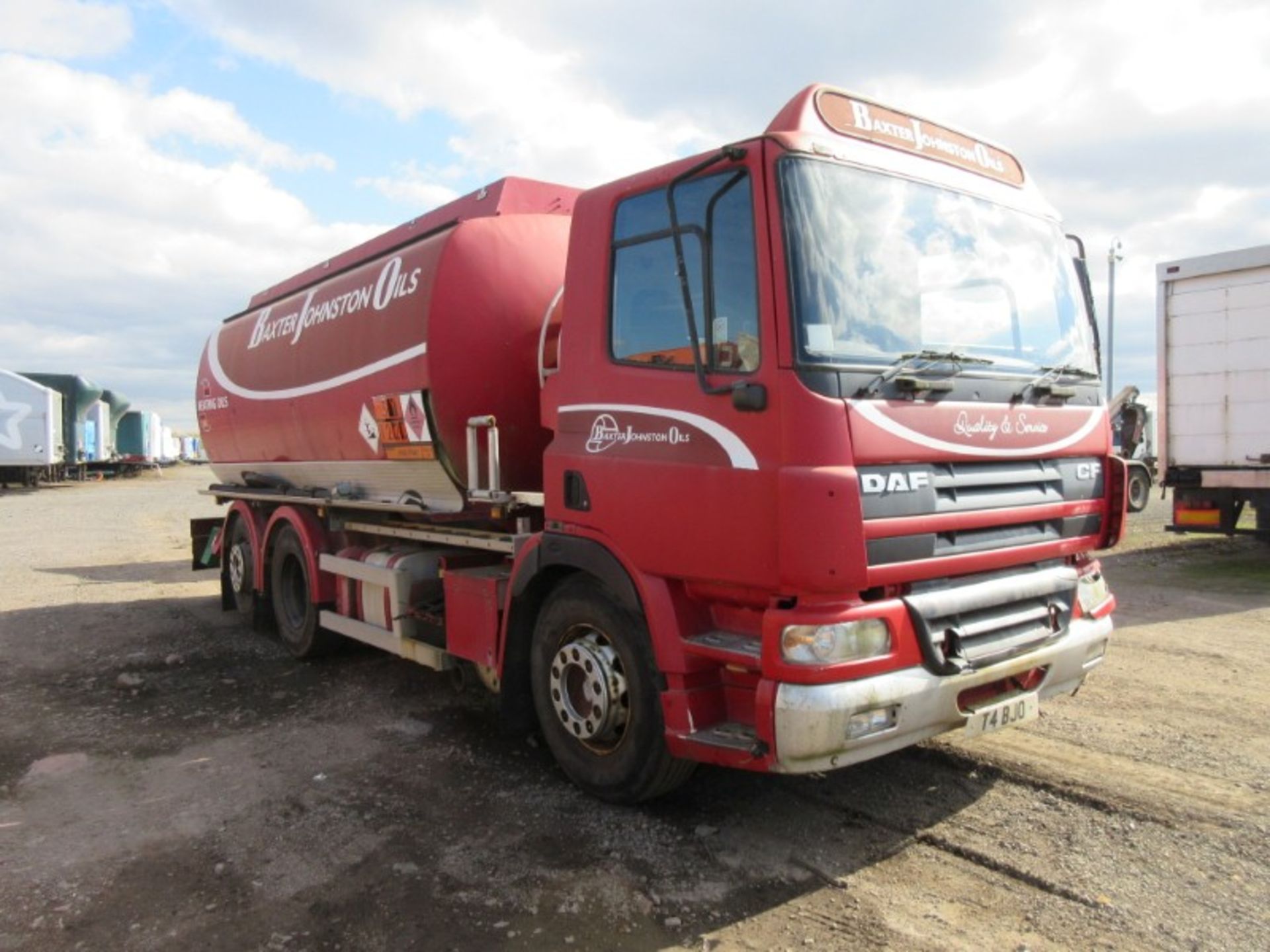 DAF TRUCKS FAD CF 75 - 9200cc Day Cab Diesel - VIN: XLRAN75PC0E610219 - Year: 2003 - NO DISPLAY km - - Image 2 of 8