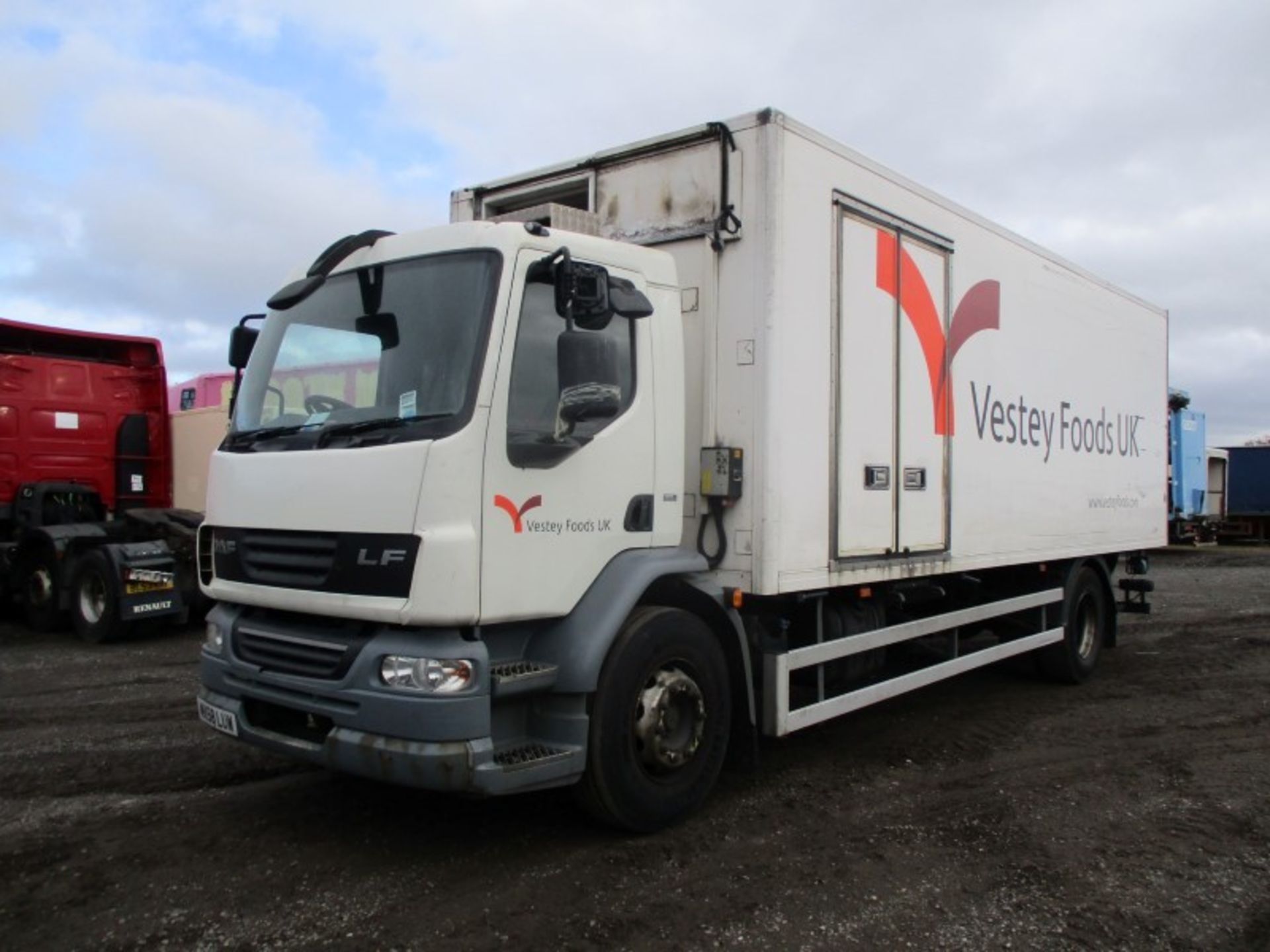 DAF TRUCKS LF 55.220 - 6692cc Day Cab Diesel - VIN: XLRAE55GF0L350291 - Year: 2009 - no display km -