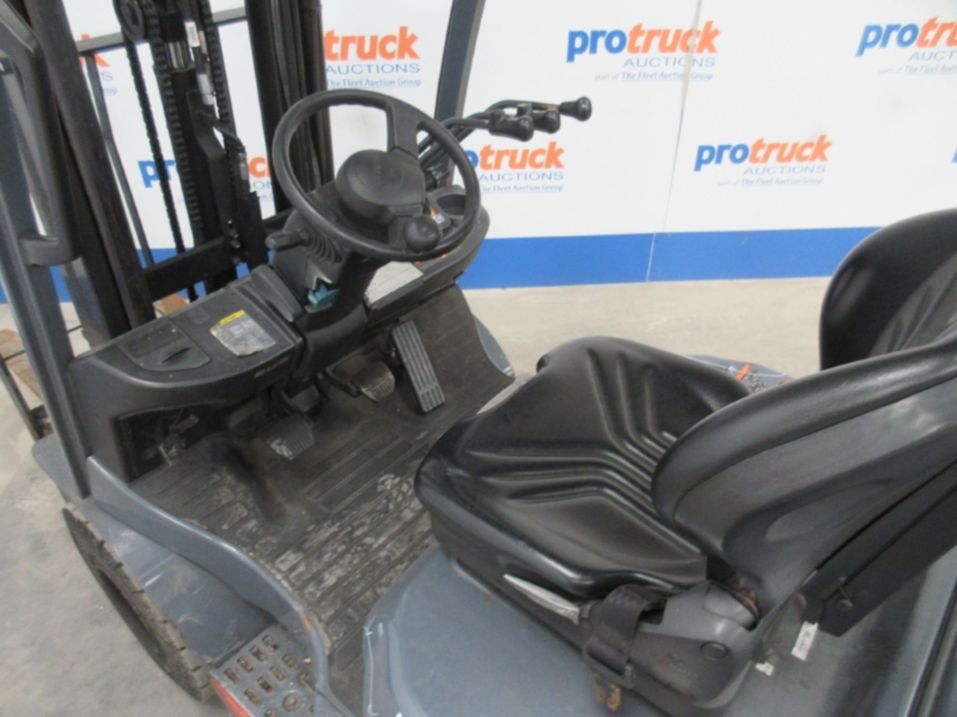 TOYOTA 02-8FDF15 Plant Diesel - VIN: 8FDF18E40538 - Year: 2014 - 8,058 Hours - Duplex 3.7M Forklift, - Image 7 of 7