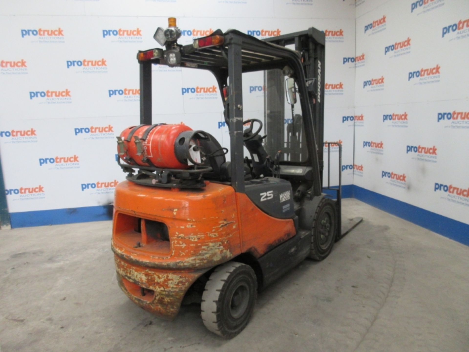 DOOSAN G25E-5 Plant LPG / CNG - VIN: MF00345 - Year: 2008 - . Hours - Triplex 3.2M Forklift, - Image 4 of 7