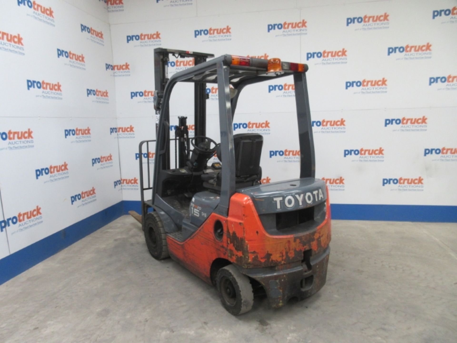 TOYOTA 02-8FDF15 Plant Diesel - VIN: 8FDF18E40538 - Year: 2014 - 8,058 Hours - Duplex 3.7M Forklift, - Image 3 of 7