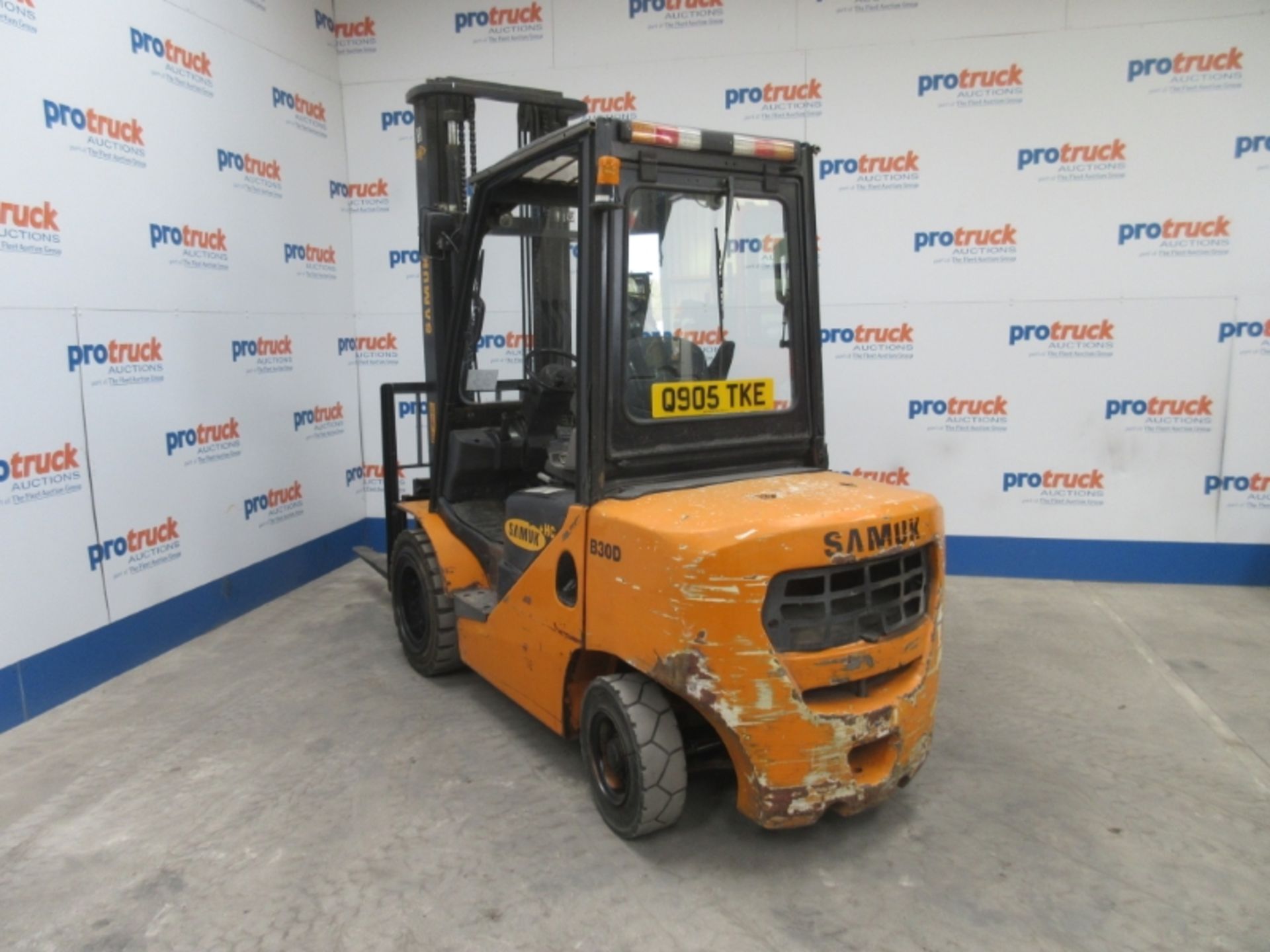 SAMUK B30D XW33M Plant Diesel - VIN: 100420143 - Year: 2010 - 5,142 Hours - Duplex 3.3M Forklift, - Image 3 of 7