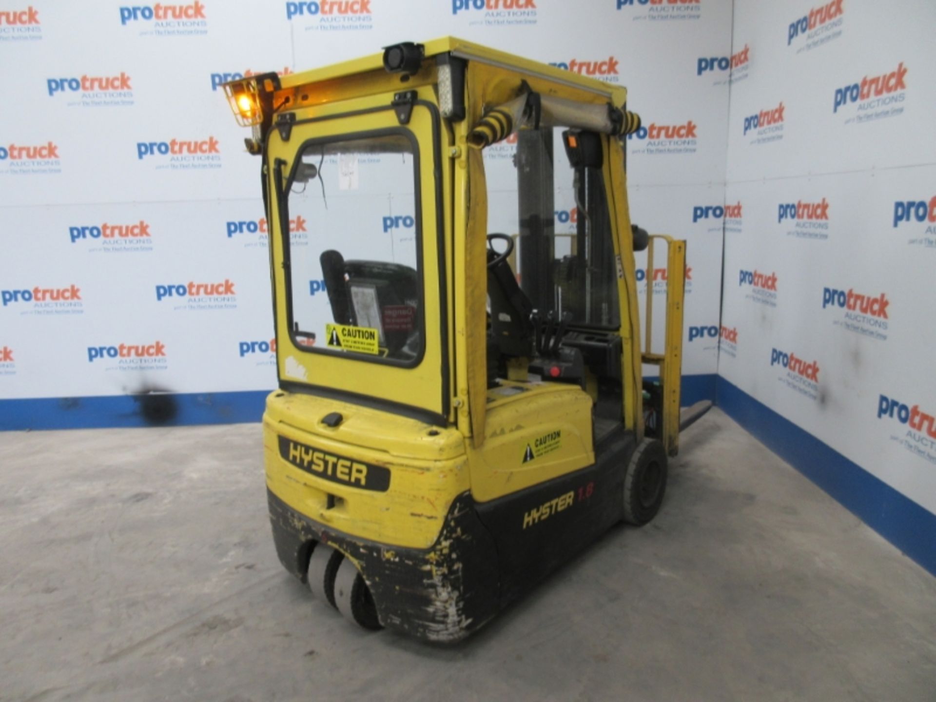 HYSTER J1.8XNT MWB Plant Electric - VIN: K160B02391H - Year: 2010 - 2,934 Hours - Triplex 4.9M - Image 4 of 7