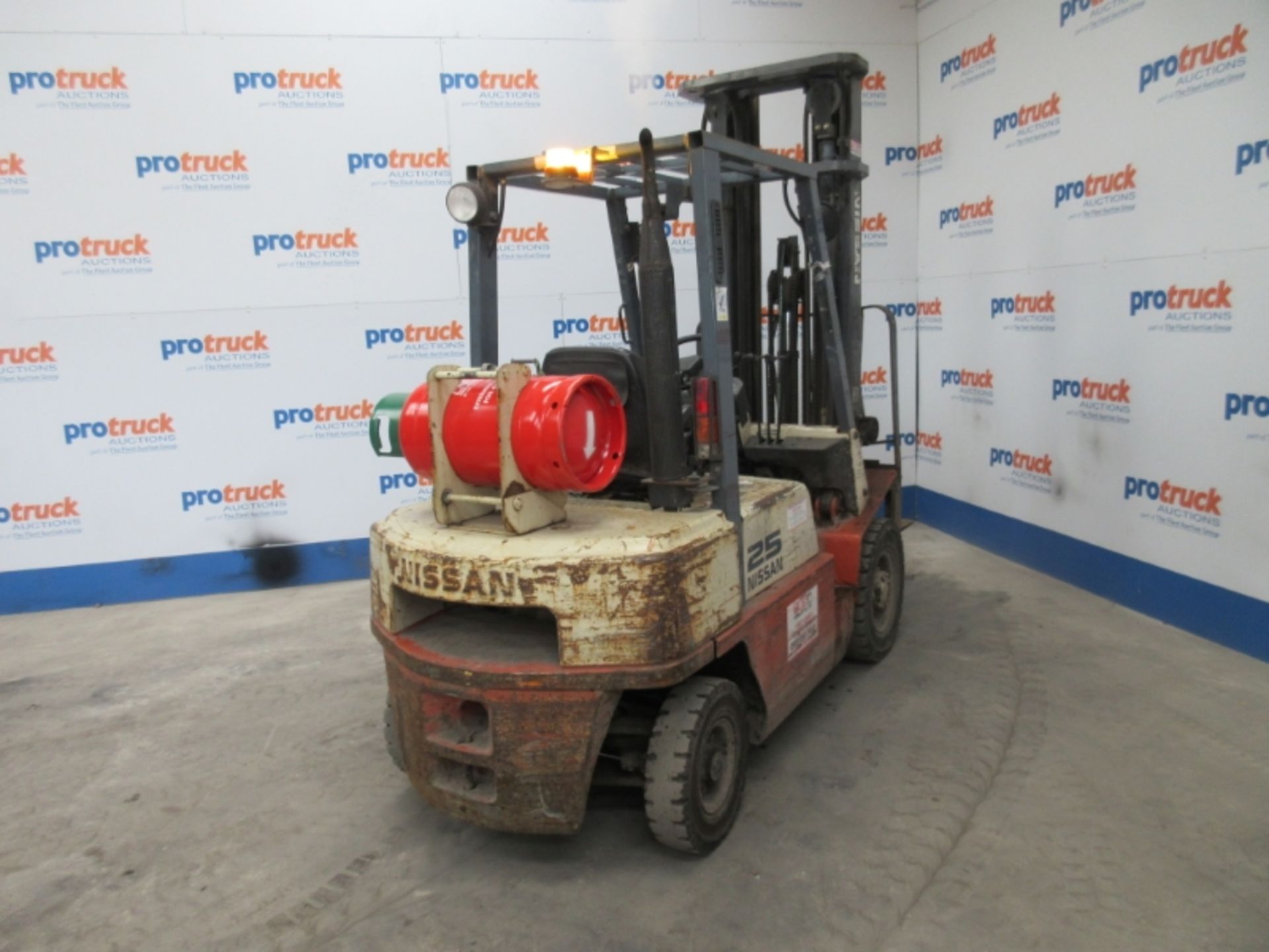 NISSAN UJ02A25U Plant LPG / CNG - VIN: 793149 - 8,920 Hours - Triplex 6M Forklift, Sideshift, R.D.L - Image 4 of 8