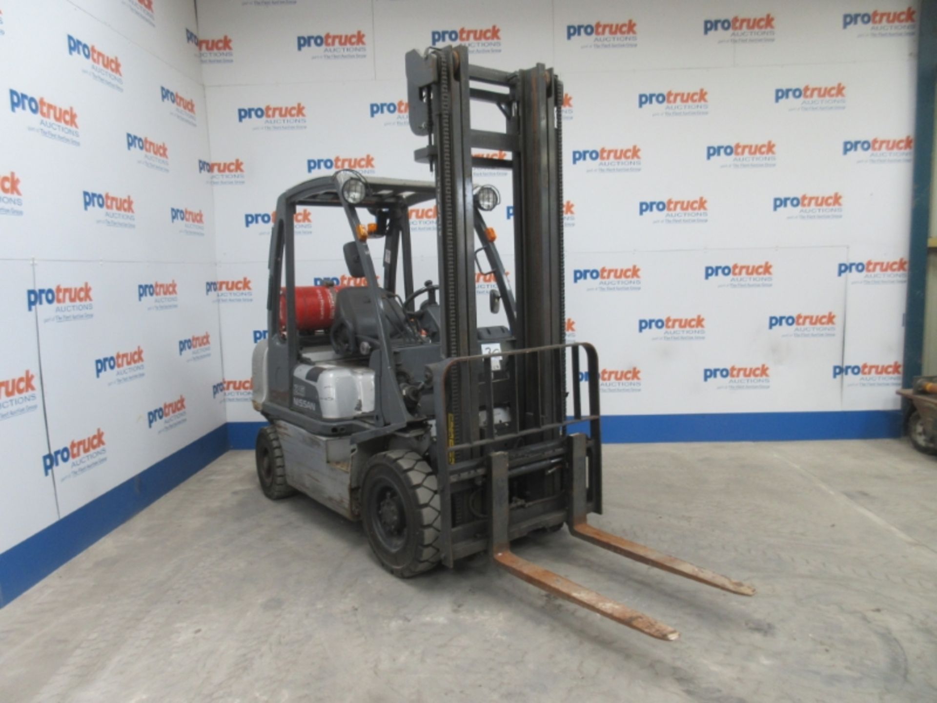 NISSAN U1D2A25LQ Plant LPG / CNG - VIN: E700990 - 10,005 Hours - Duplex 4M Forklift, Sideshift, R. - Image 2 of 7