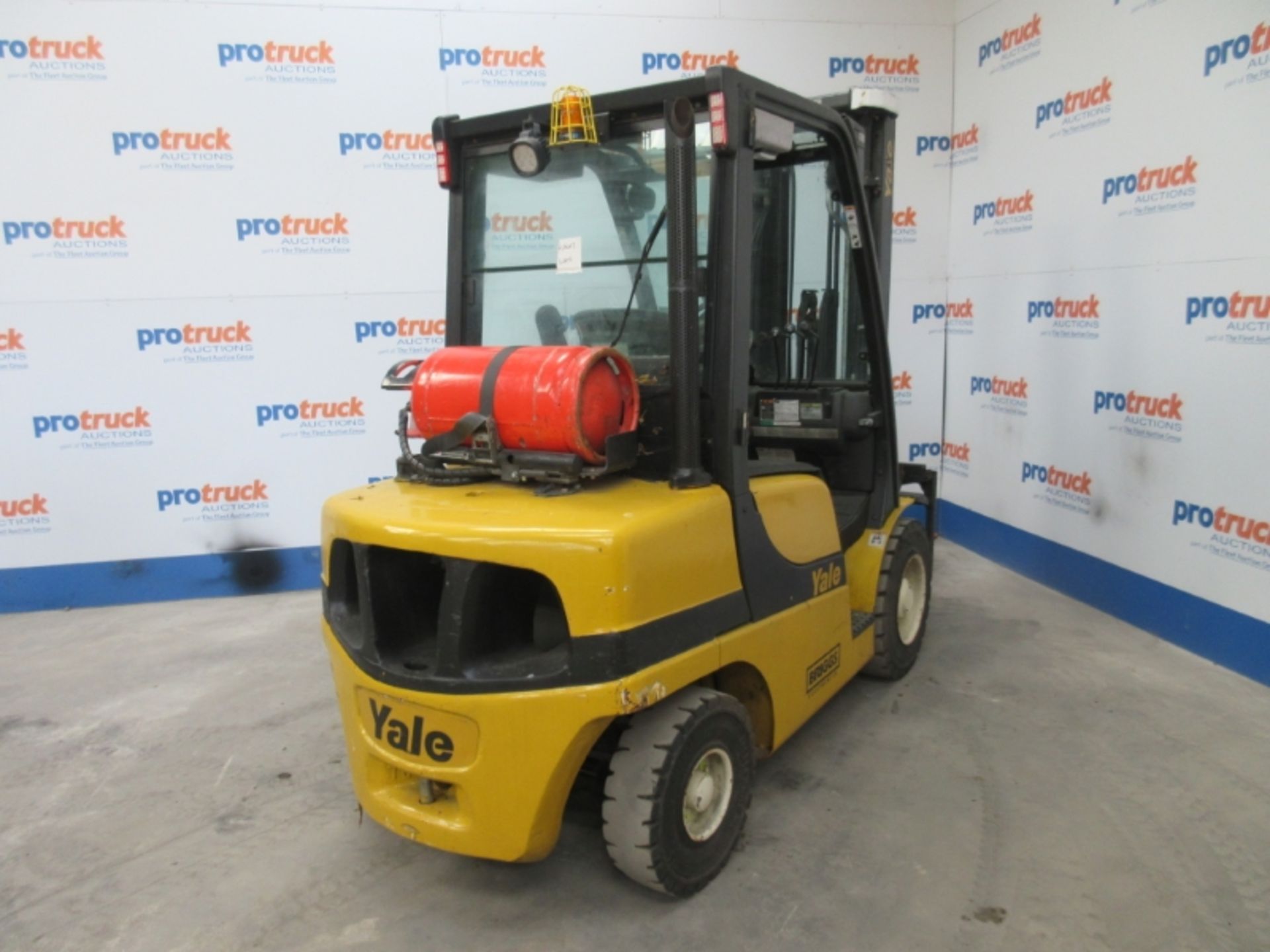 YALE GLP35VX E2445 Plant LPG / CNG - VIN: B875B23379J - Year: 2011 - 6,895 Hours - Triplex 5.2M - Image 4 of 7