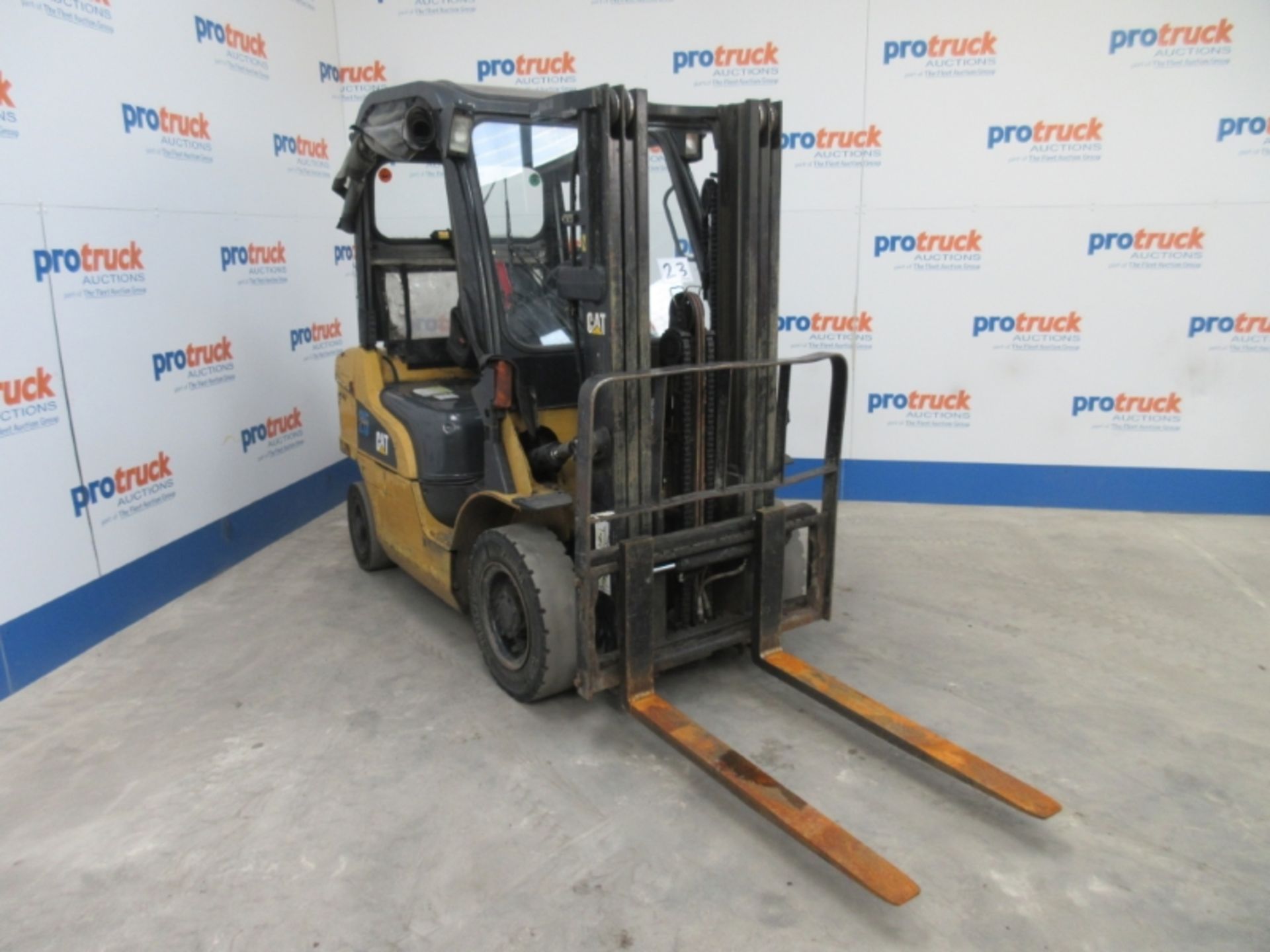 CATERPILLAR DP25N Plant Diesel - VIN: ET18C53673 - Year: 2008 - 6,913 Hours - Triplex Forklift, - Image 2 of 7