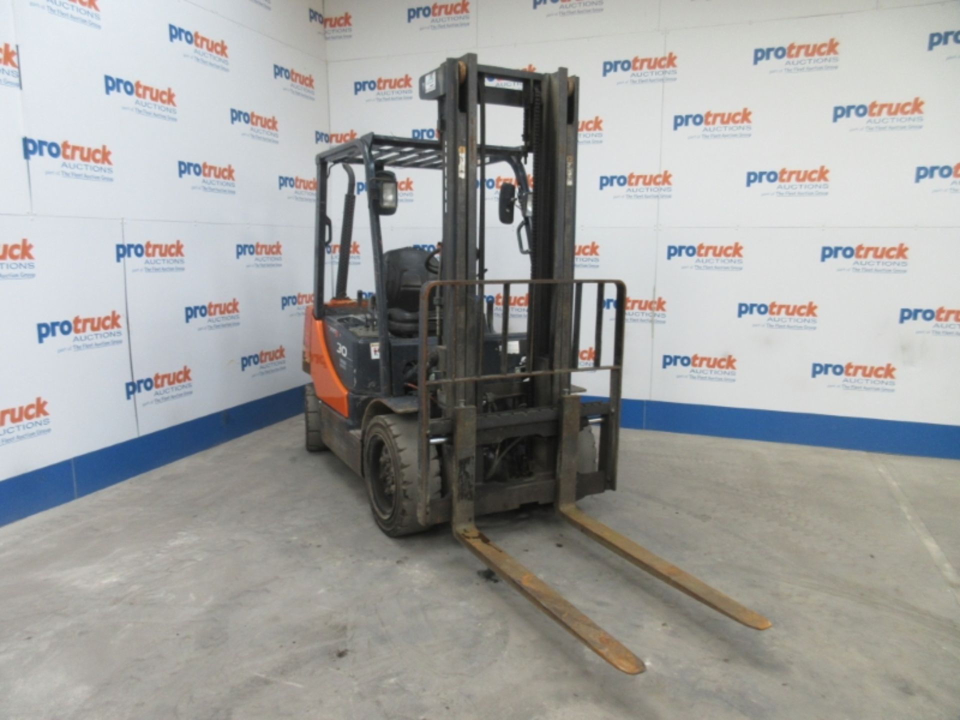 DOOSAN D30S-5 Plant Diesel - VIN: FDA06124011359 - Year: 2011 - 5,175 Hours - Duplex 3.2M - Image 2 of 7