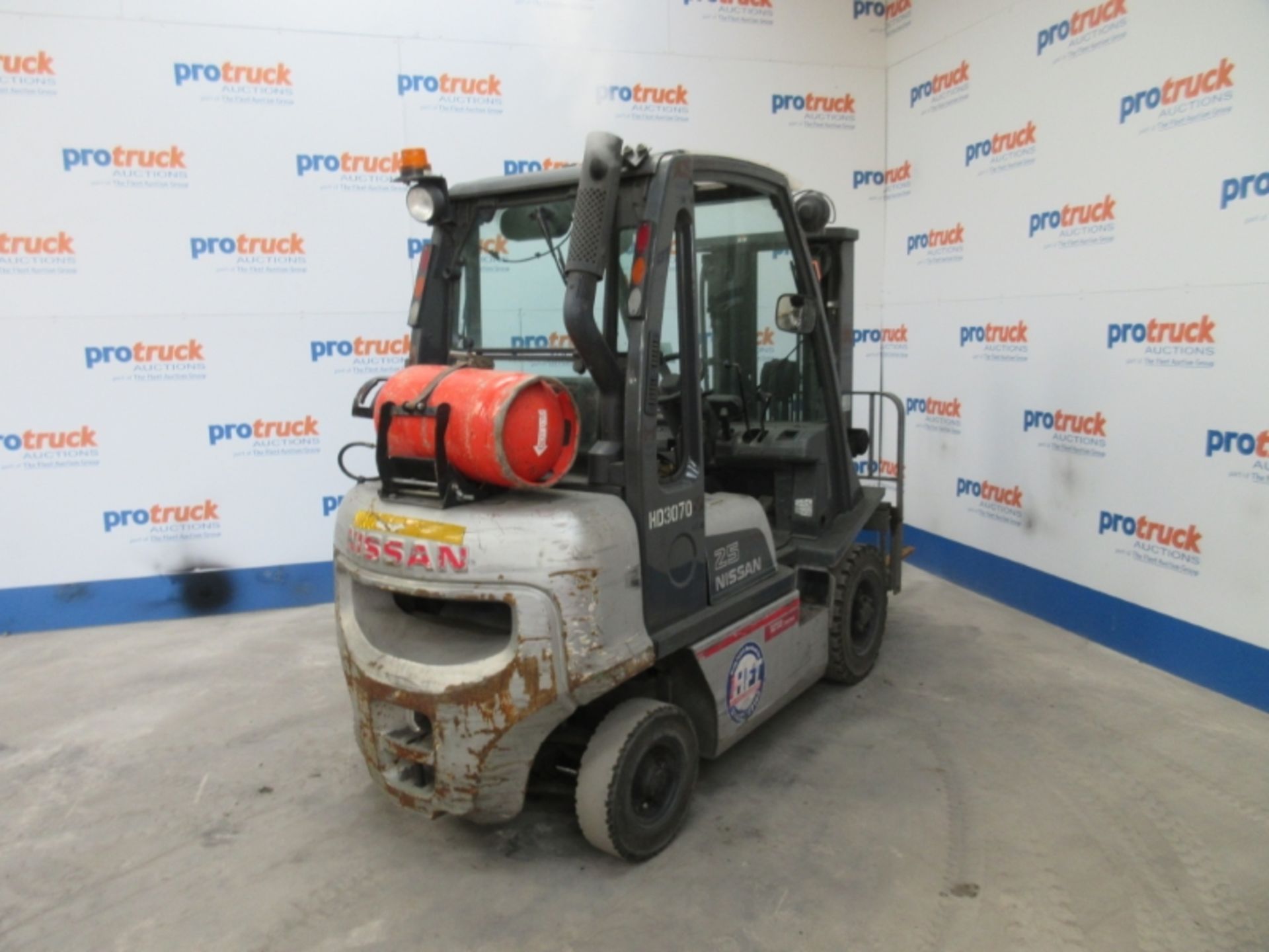 NISSAN U1D2A25LQ Plant LPG / CNG - VIN: U1D2E700096 - 13,588 Hours - Triplex 4.3M Forklift, - Image 4 of 7