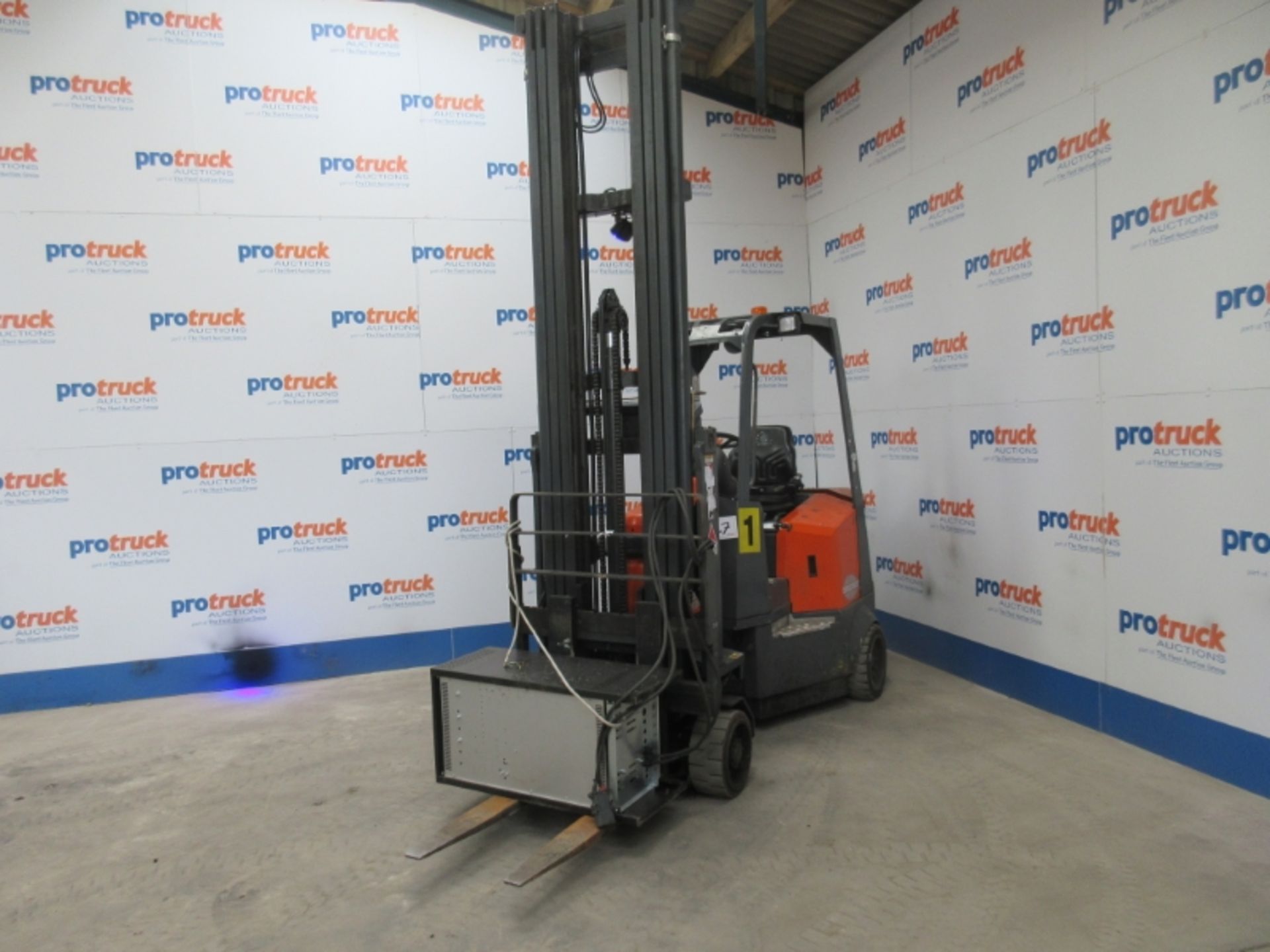 AISLE - MASTER 20WHE Plant Electric - VIN: 20E06009 - Year: 2006 - 6,151 Hours - Articulated Triplex