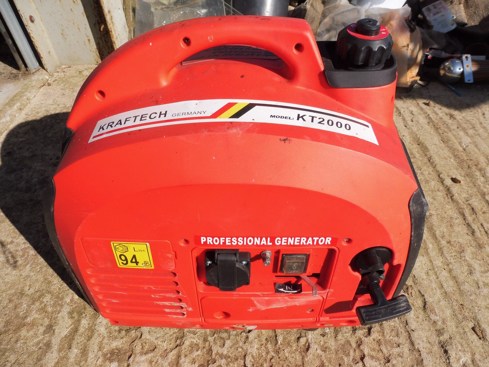 A Kraftech KT200W Generator.