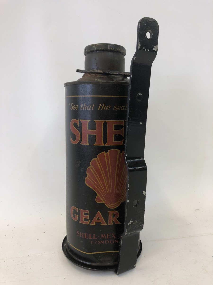 A Shell Gear Oil cylindrical quart can with original cap on bulkhead bracket. - Image 2 of 3