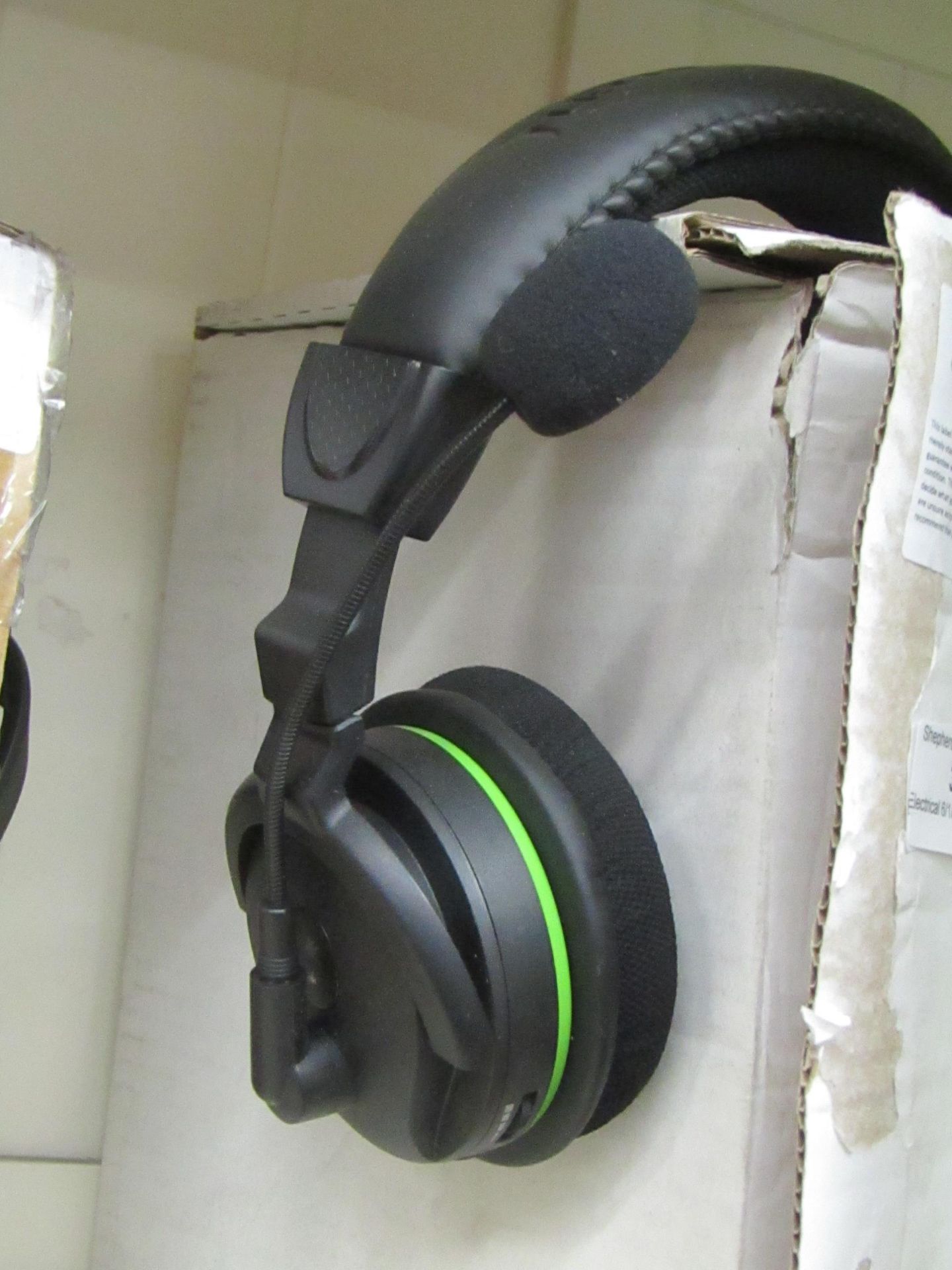 Turtle Beach X42 gaming headset, tested working and boxed.