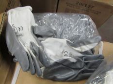 2x Packs of 12 nitrate gloves, all new and packaged.
