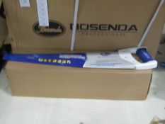Bosenda Professional 22" bandsaw with grip, new and packaged.