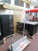 Display steel horizontal, H1780mm, 15mm toughened glass. Please Note: by bidding on this item you