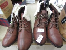 2 x pairs of Fiore Ladies Boots size 4 new