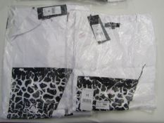 2 x New Look Men's White Ripped Logo T Shirt's new & packaged